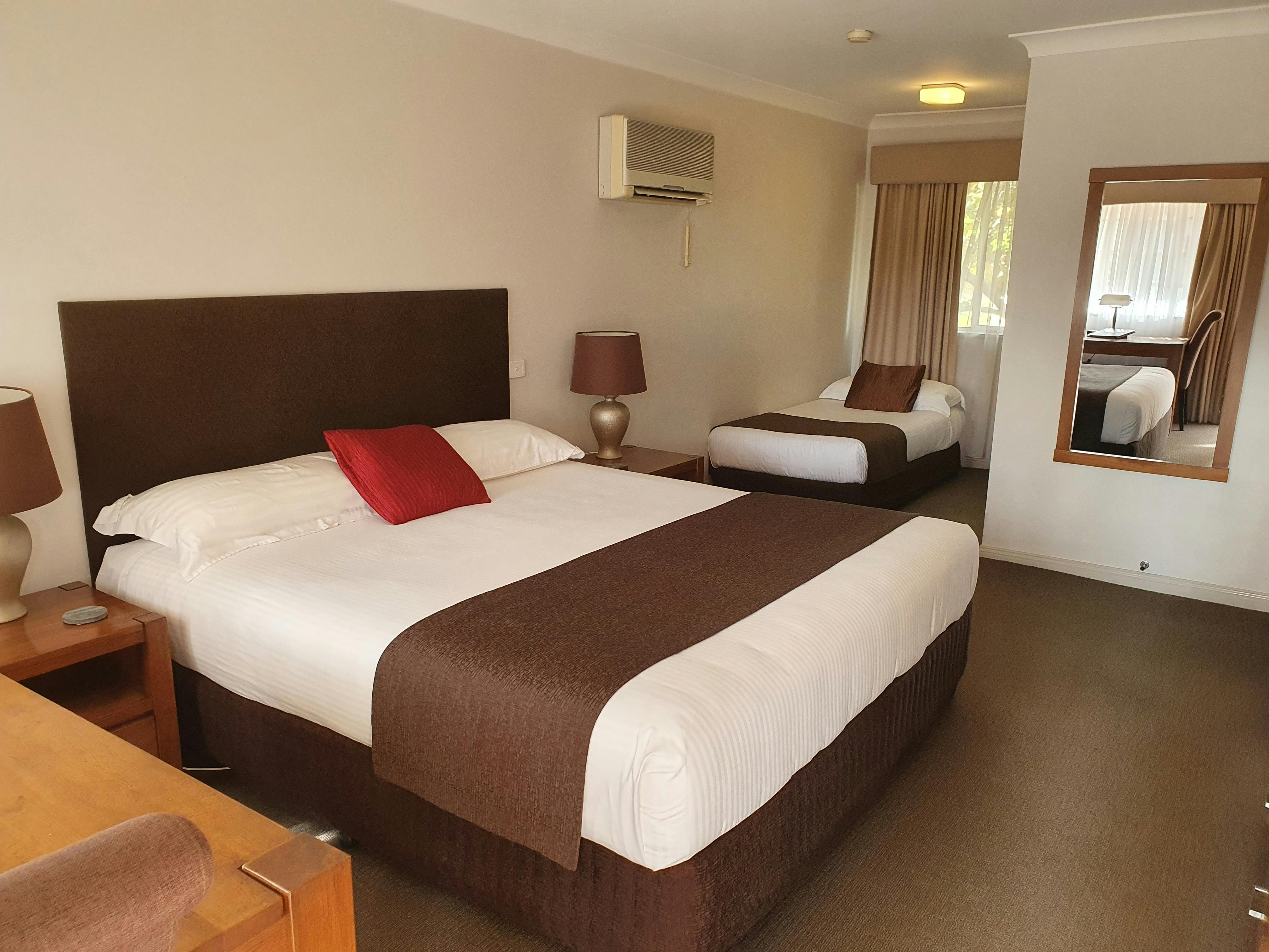 Deluxe Twin Room