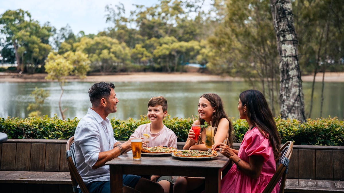 Currumbin RSL Family Friendly Dining