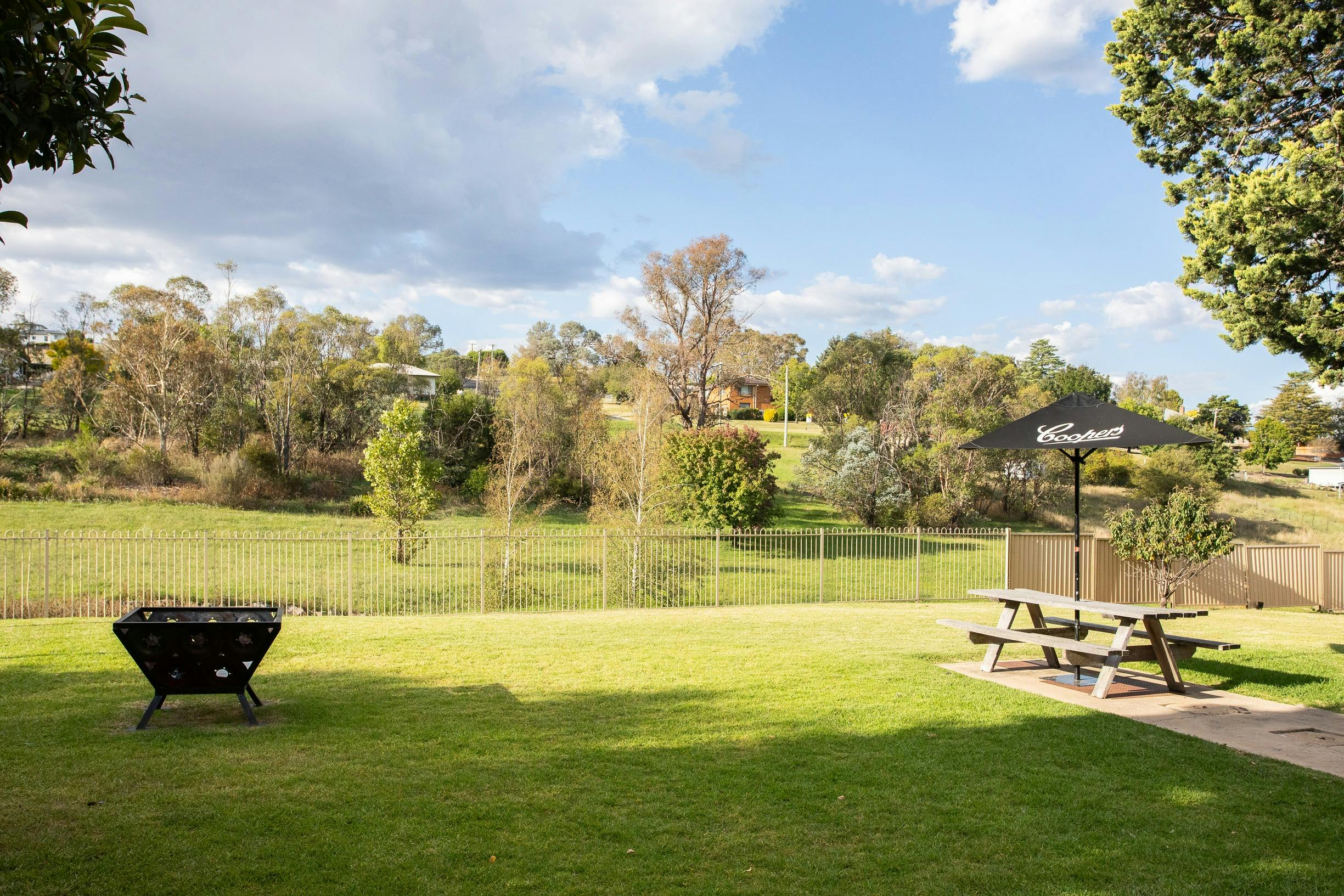 Commercial Hotel Walcha - Garden