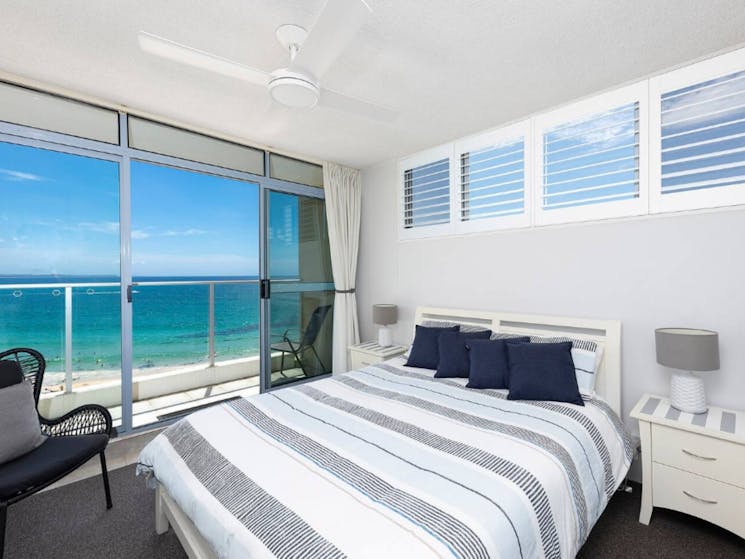 Main bedroom with Queen bed and ocean views