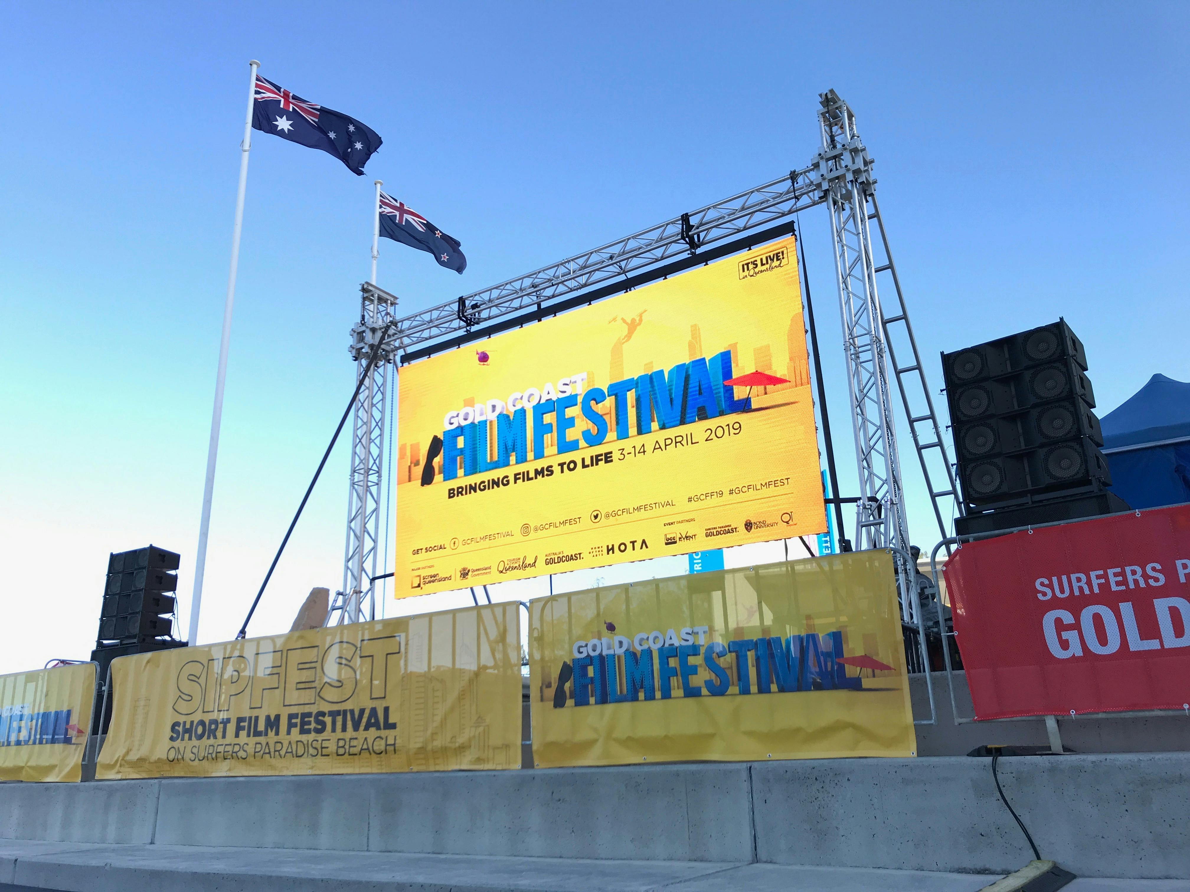 Outdoor Screens