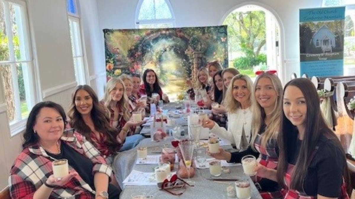 Hens Party Candle Making Class Tamborine Mountain Gold Coast Hinterland Hens Party Candle Making Class Tamborine Mountain Gold Coast Hinterland