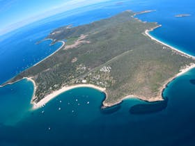 photo of great keppel island and surrounding water