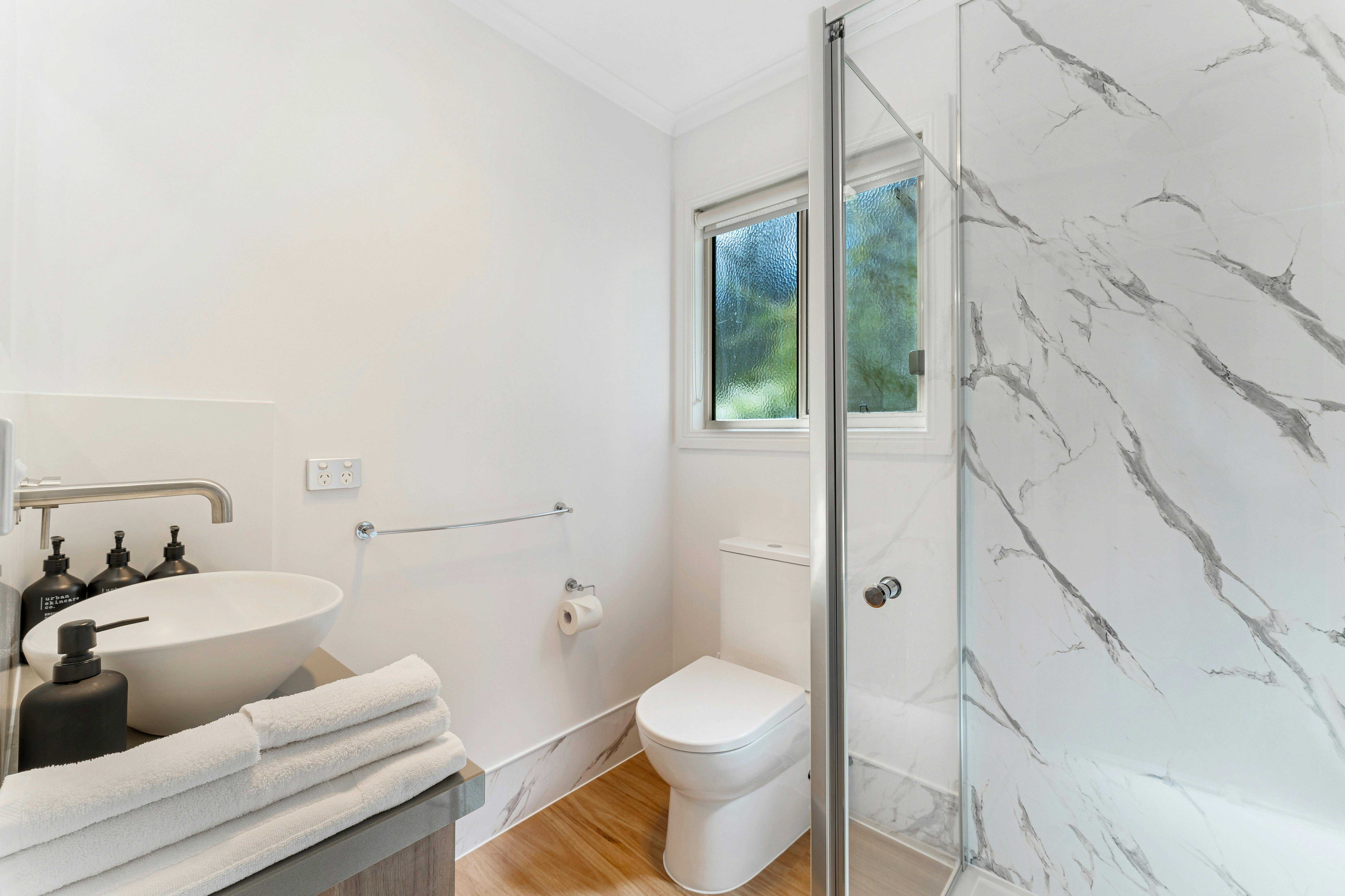 Luxury Riverside One Bedroom Villa | Tasman Holiday Parks - Bright