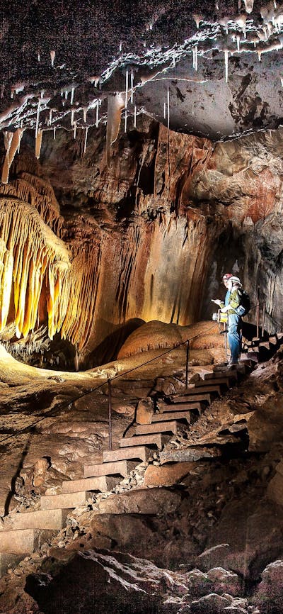 Yarrangobilly Castle Cave