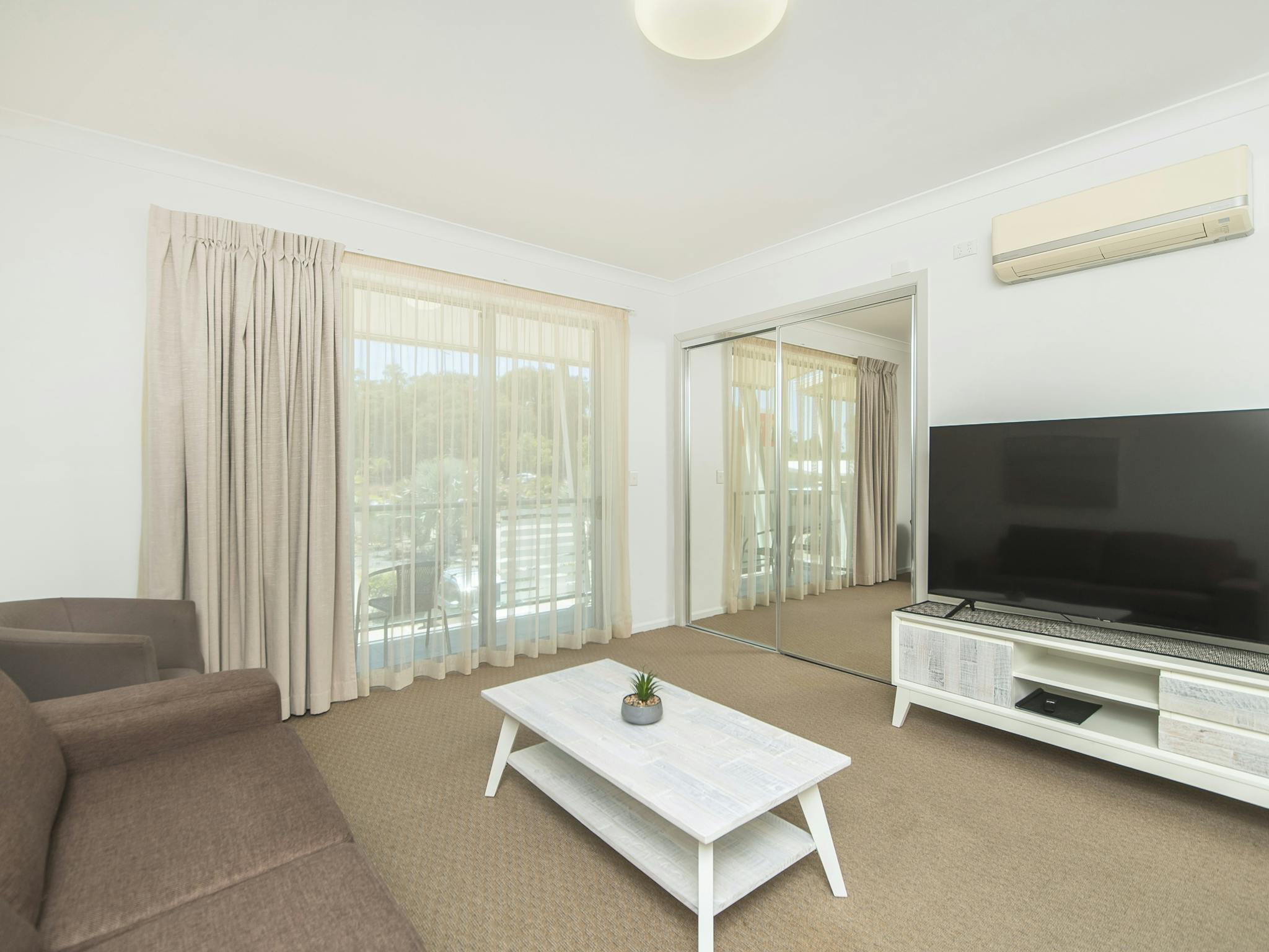 Suite sleeps up to 5 people with one queen bed,one king single bed and a double sofa bed. Suite sleeps up to 5 people with one queen bed,one king single bed and a double sofa bed.