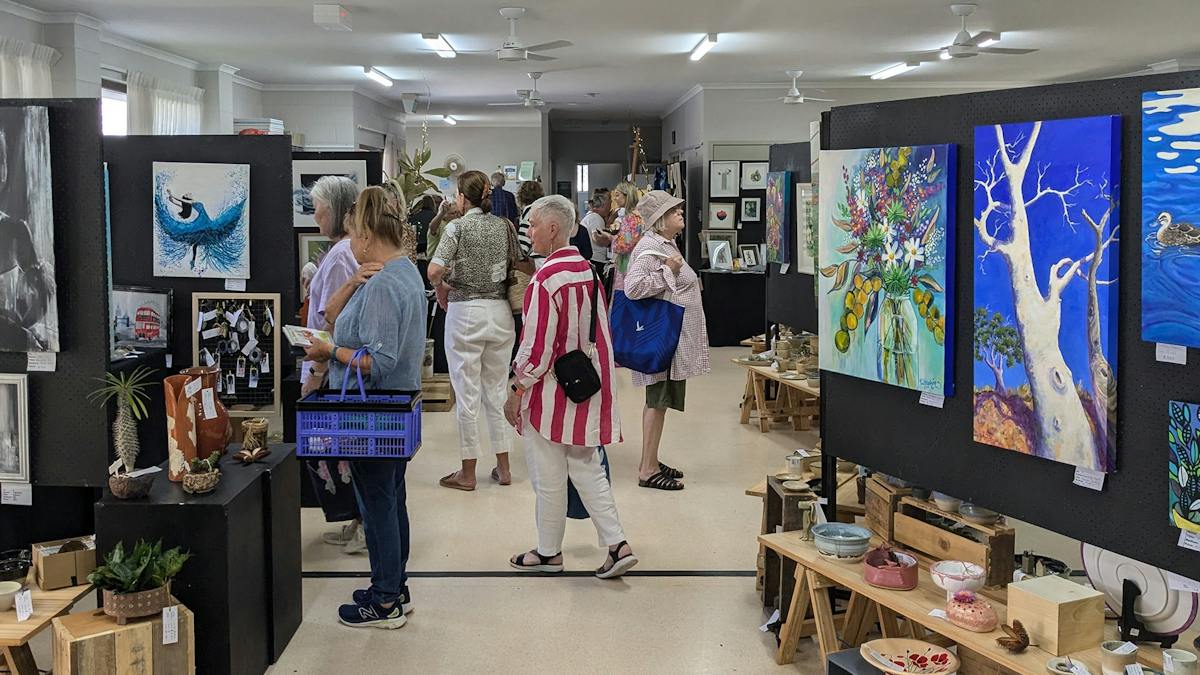 Christmas Artisan Fair 2026 Handmade Market With Gifts And Festive ...