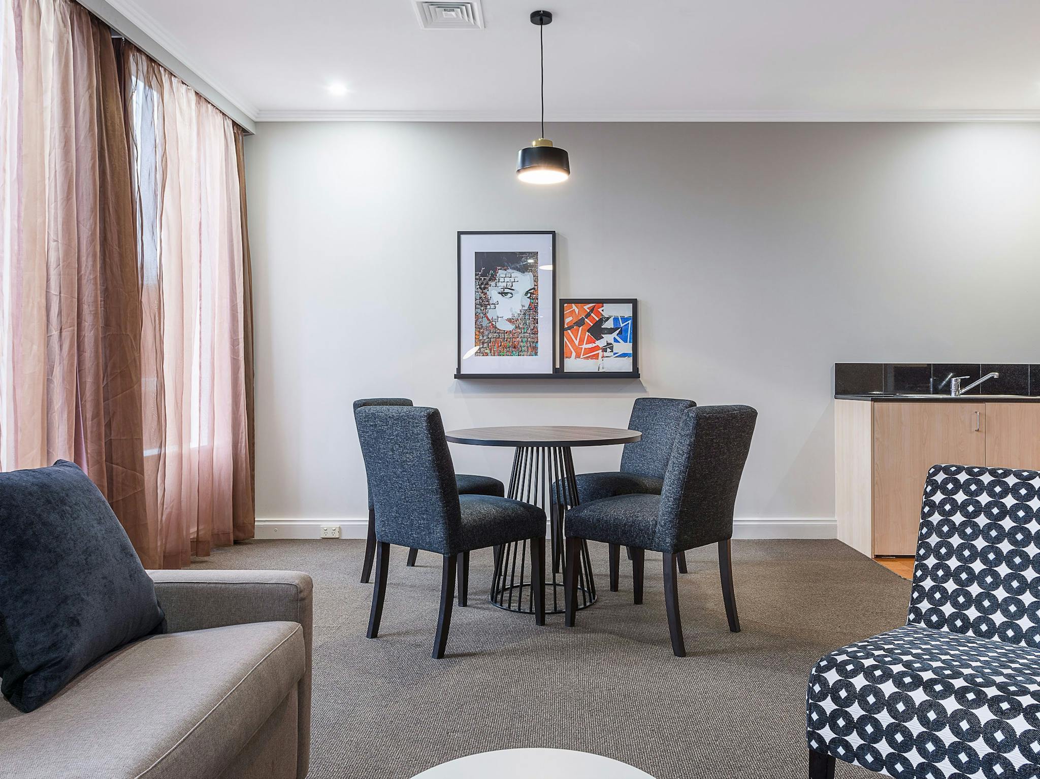 1 Bedroom Apartment