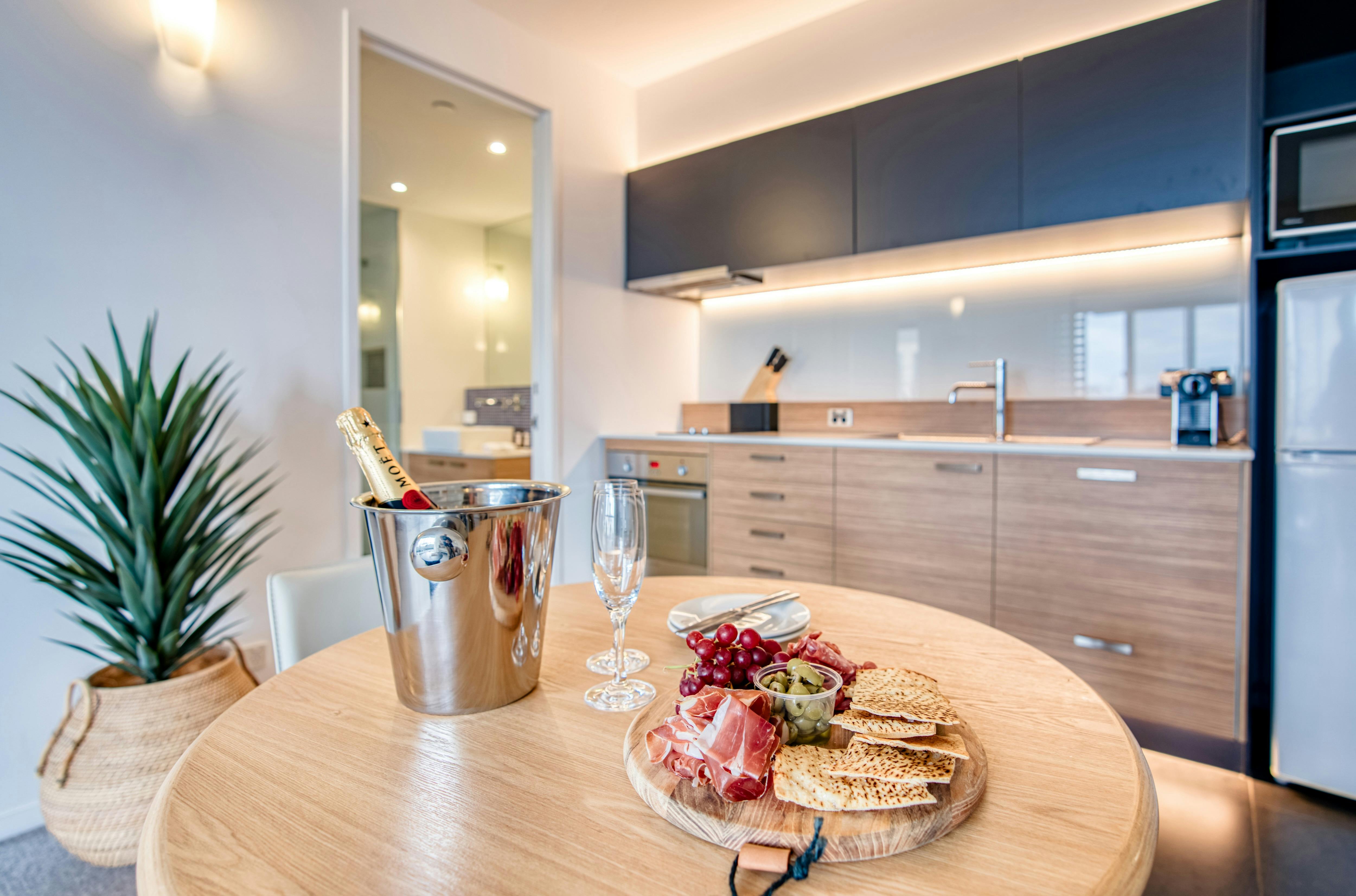 Vue Apartments Geelong - One Bedroom full kitchen