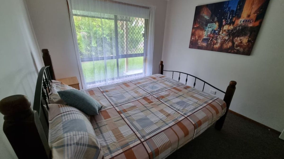 2nd Bedroom - Queen Bed