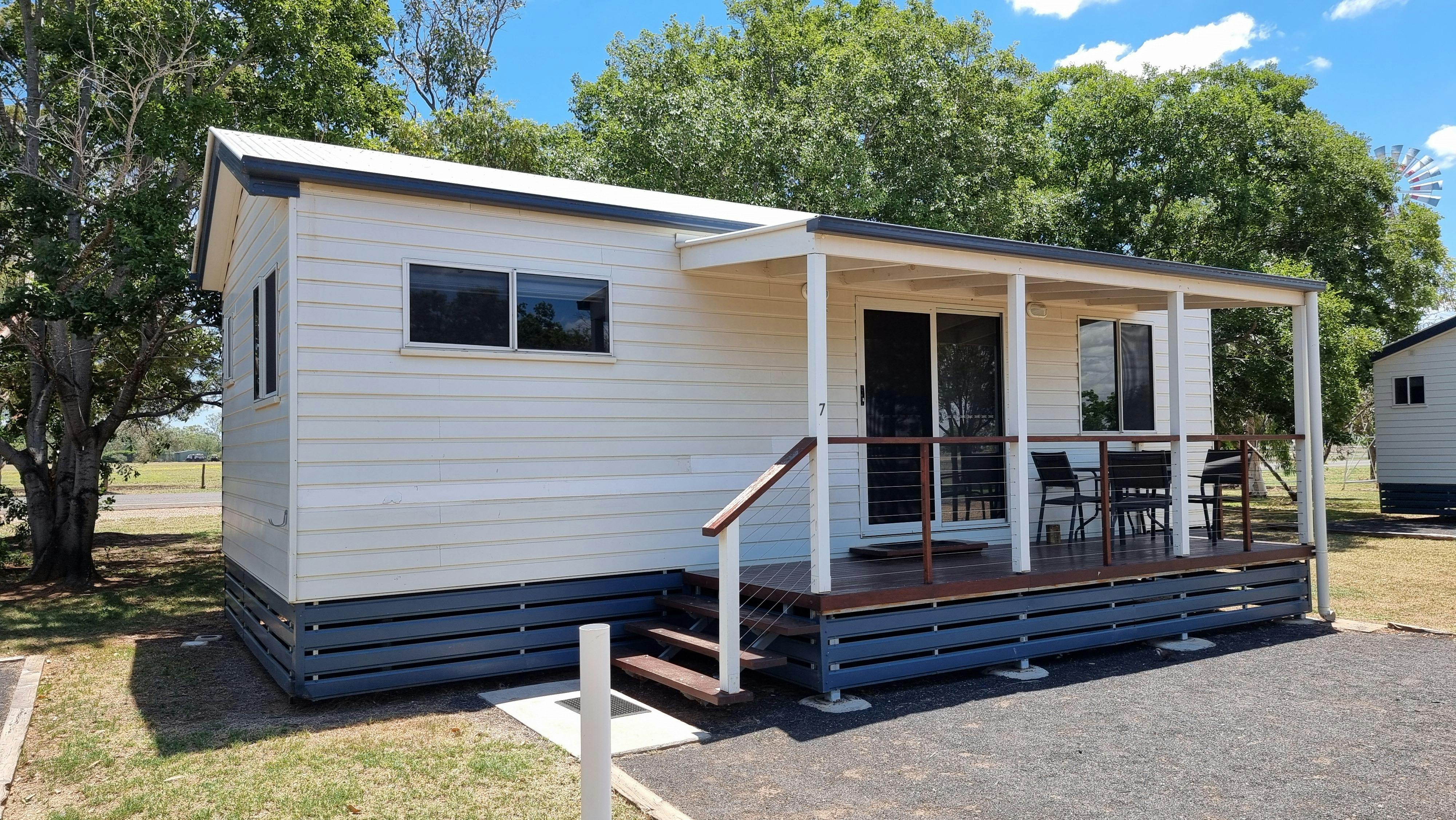 2 bed/2 bath cabin