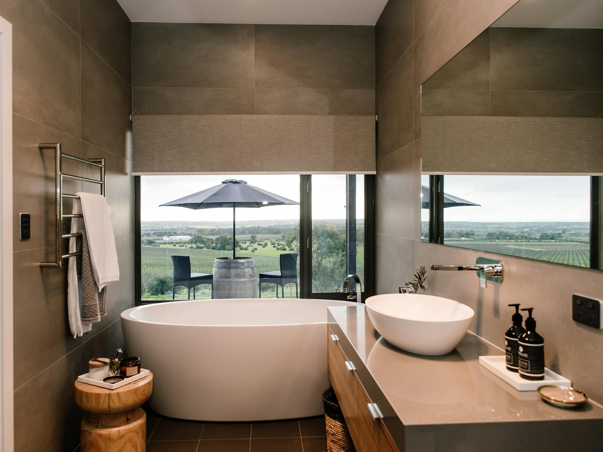 Bath tub vineyard bathroom