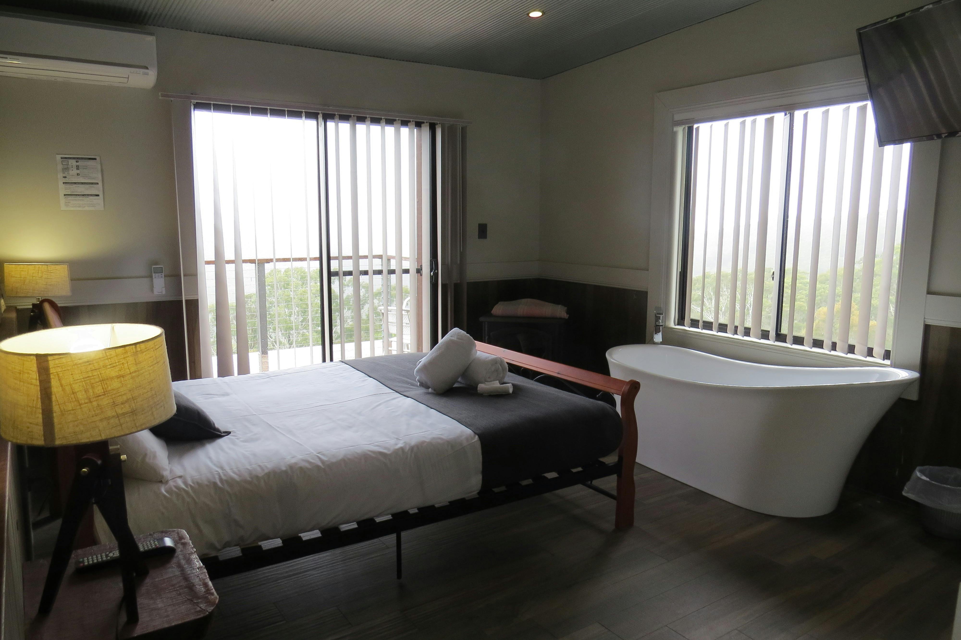 バス付きデラックスクイーンルーム