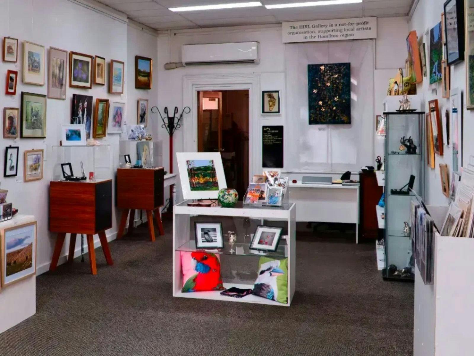 MUD Gallery