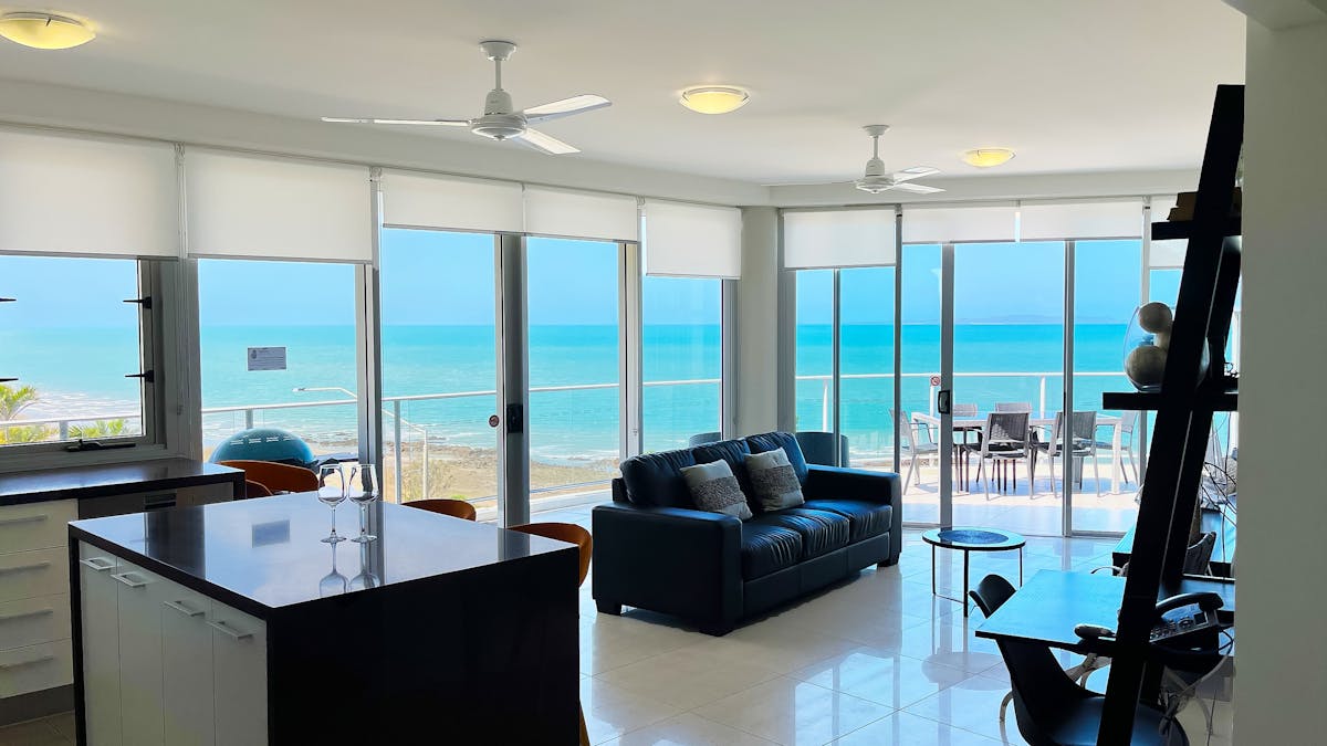 Kitchen / Living 2 bed apartment