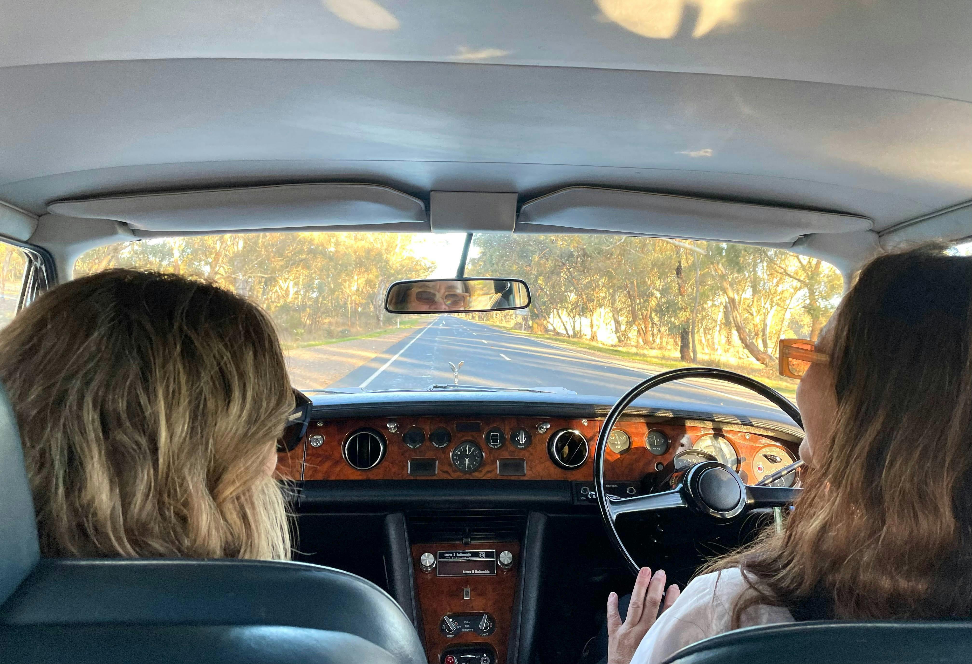 Silver Mink Tours - meander in comfort and style