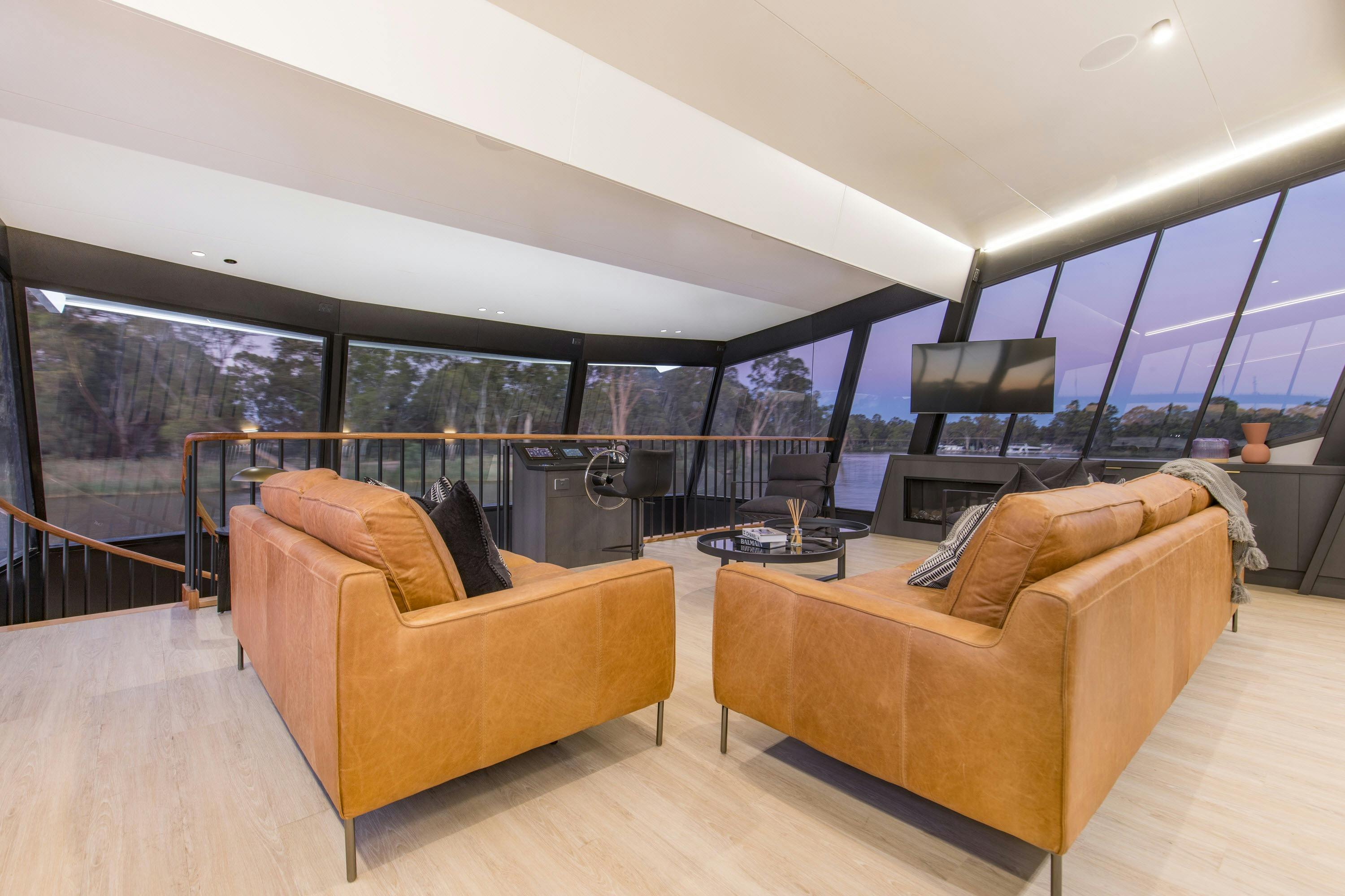 Iconic Luxury Houseboat