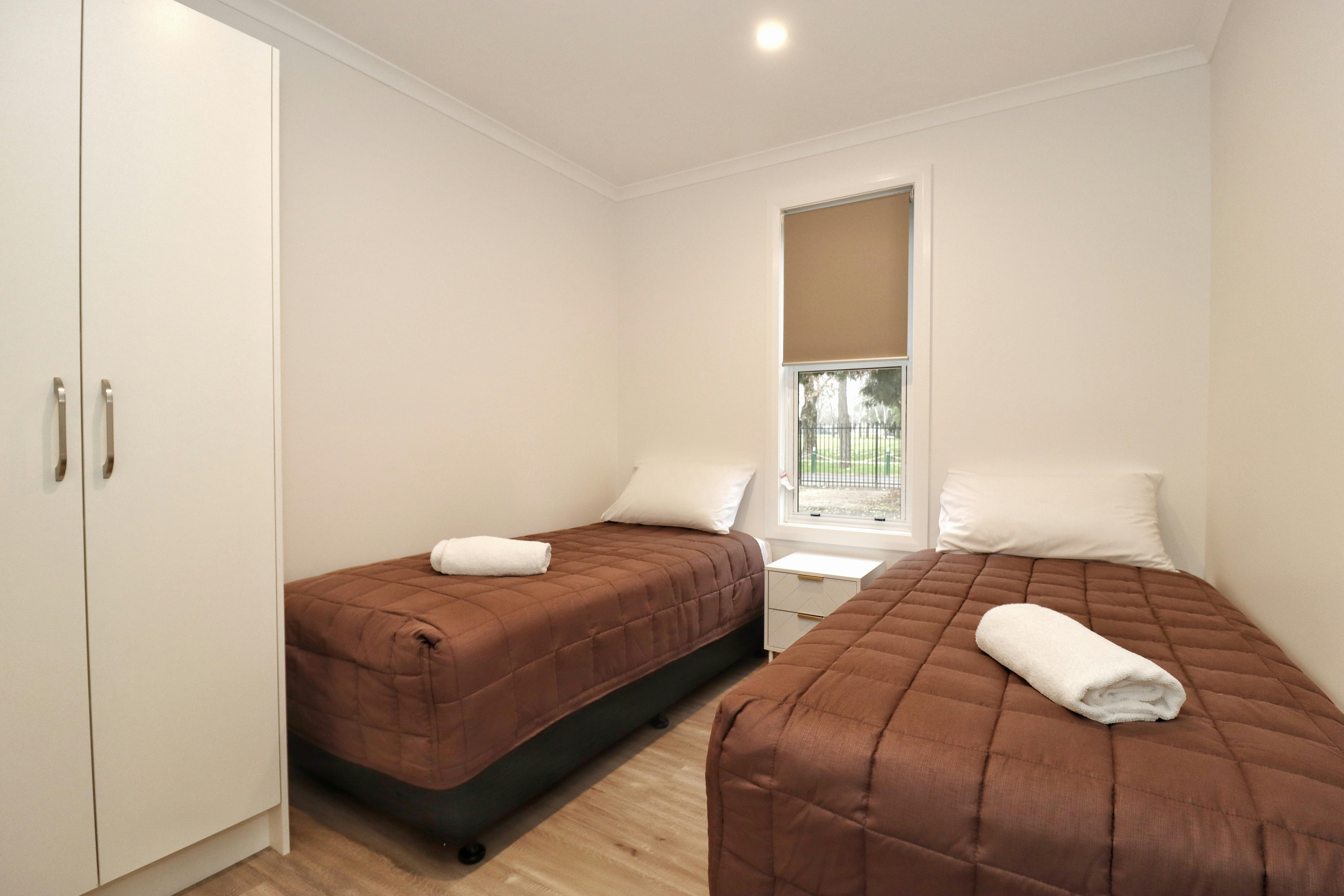 Cowra Van Park edit1