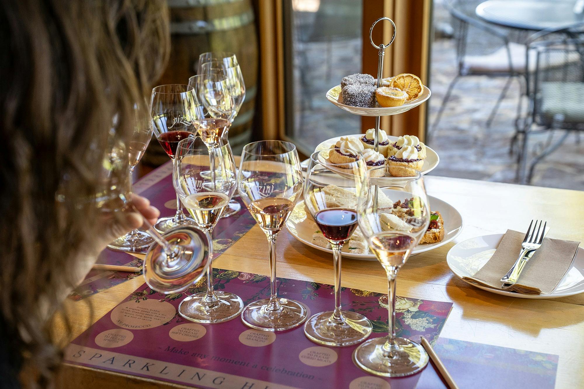 Sparkling high tea wine mat