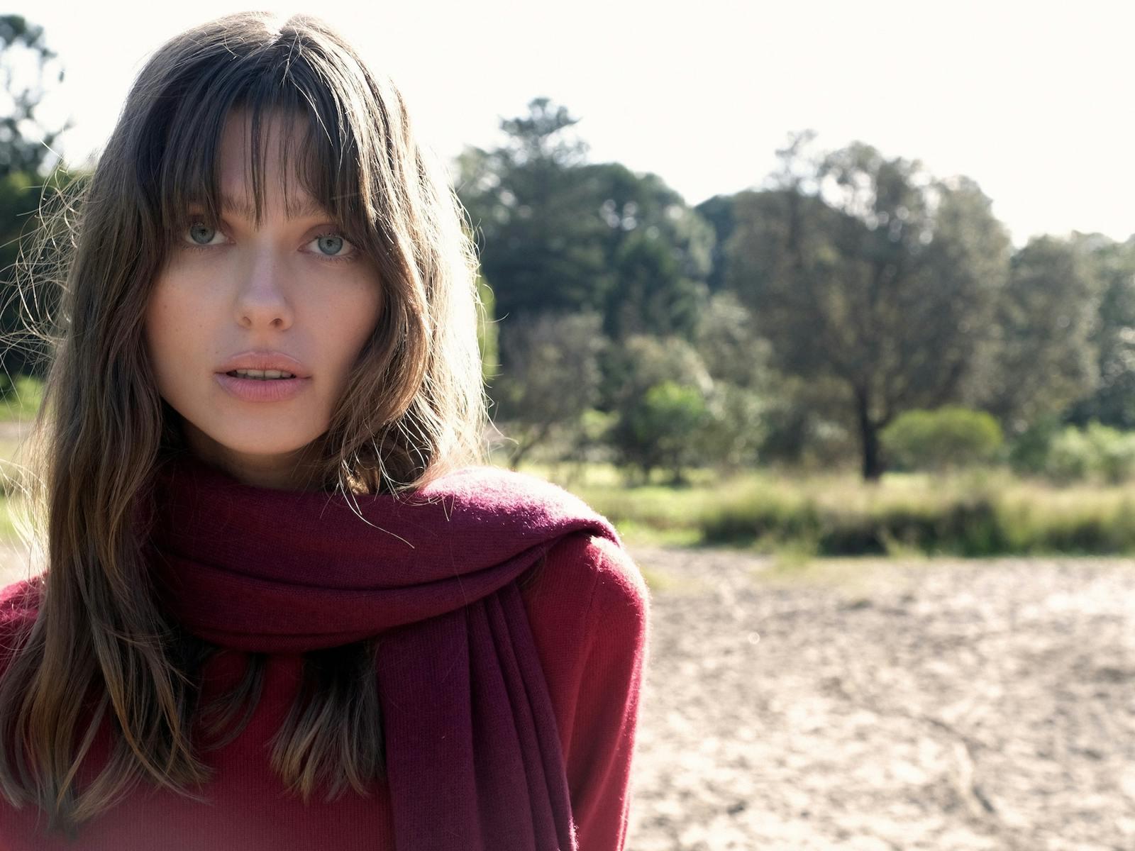 Sonya Hopkins Sydney pure cashmere knitwear, scarves & accessories