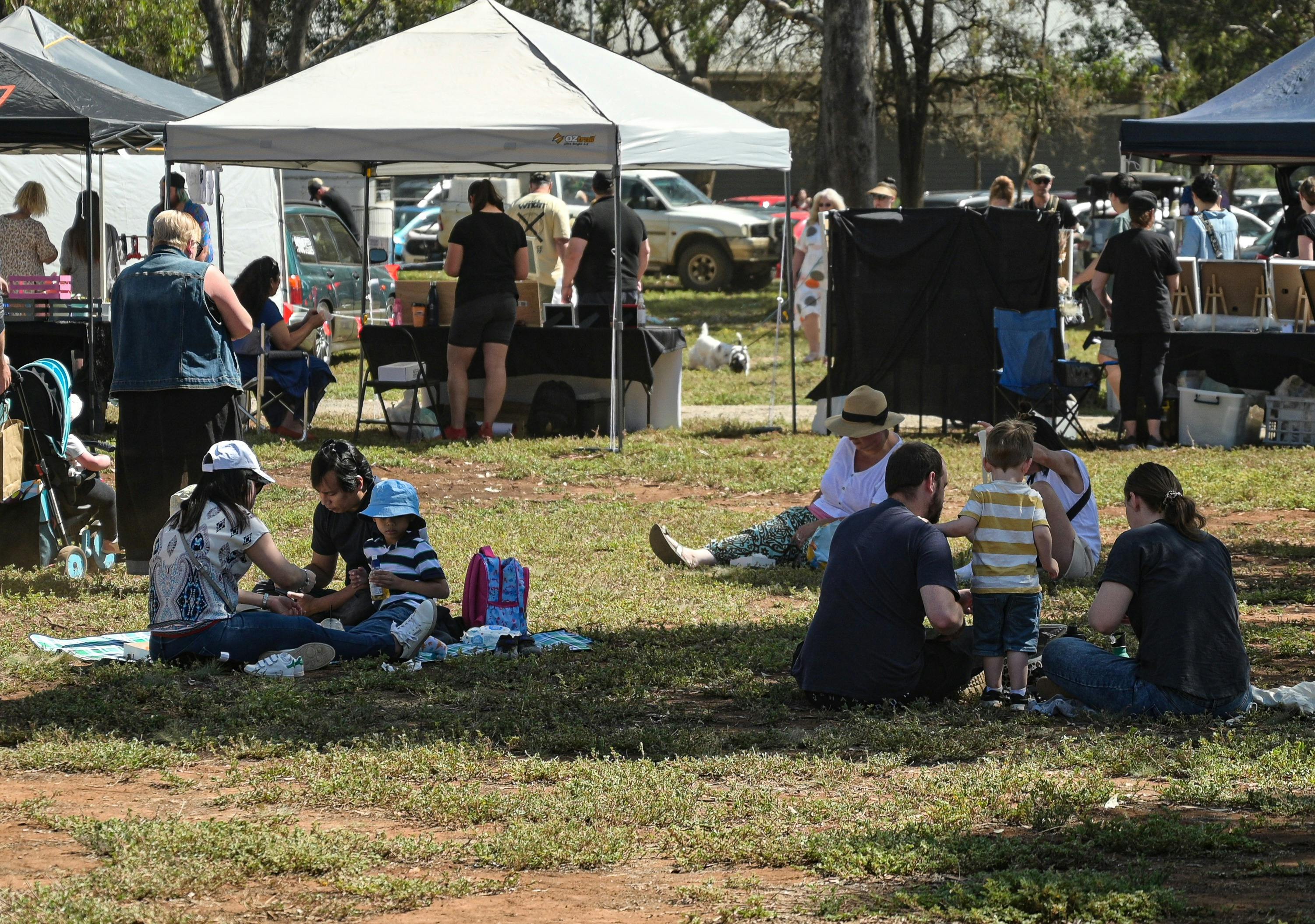 Eynesbury Market Picnic Time