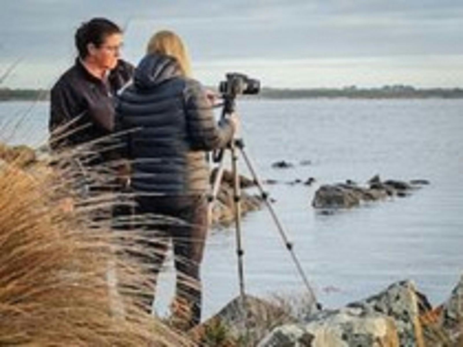 individual photography instruction during women-only photography escape by shutterbug walkabouts