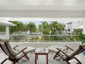 1 Bedroom, 1 bathroom romantic luxury Palm Cove getaway
