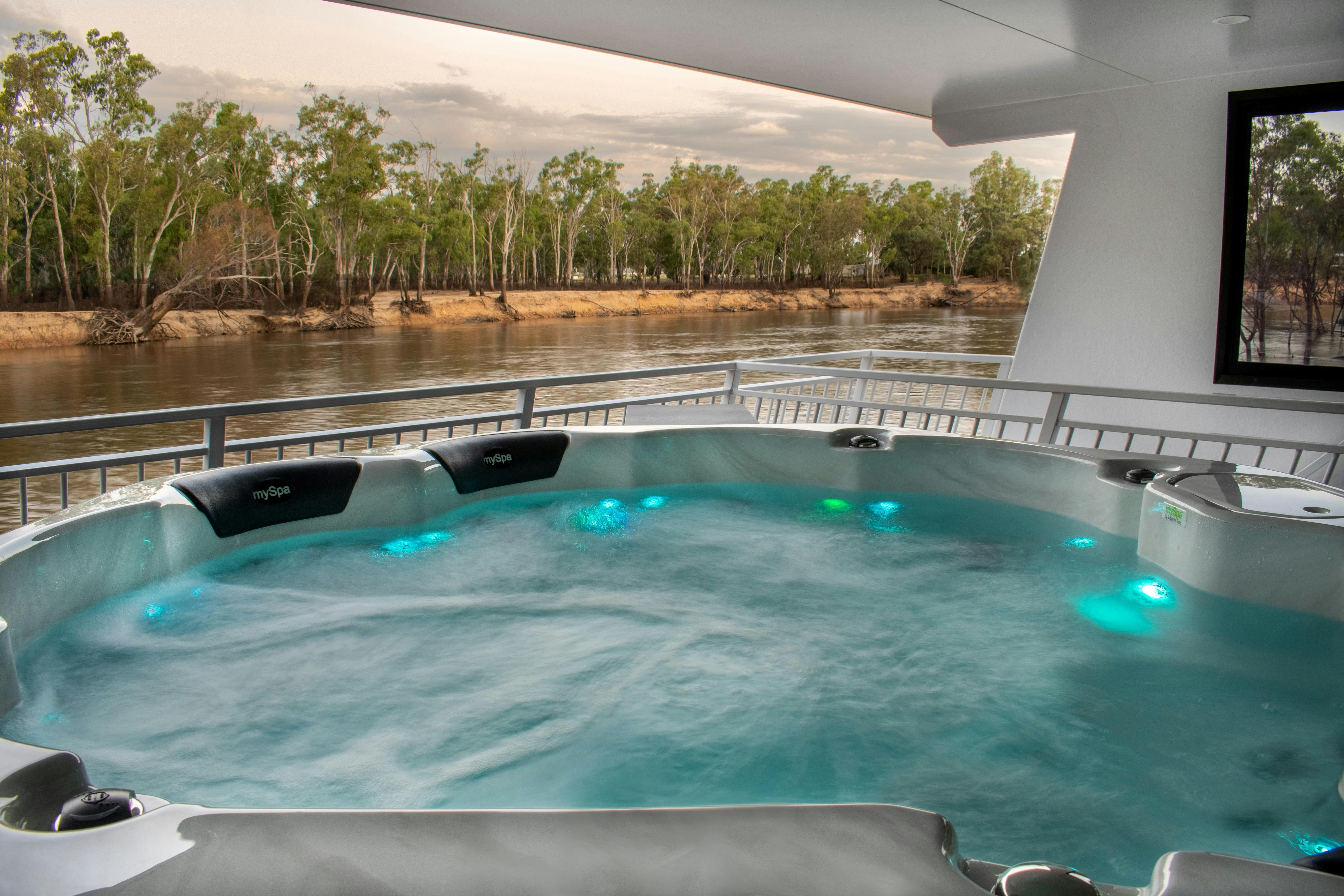 Prestige Houseboat Spa