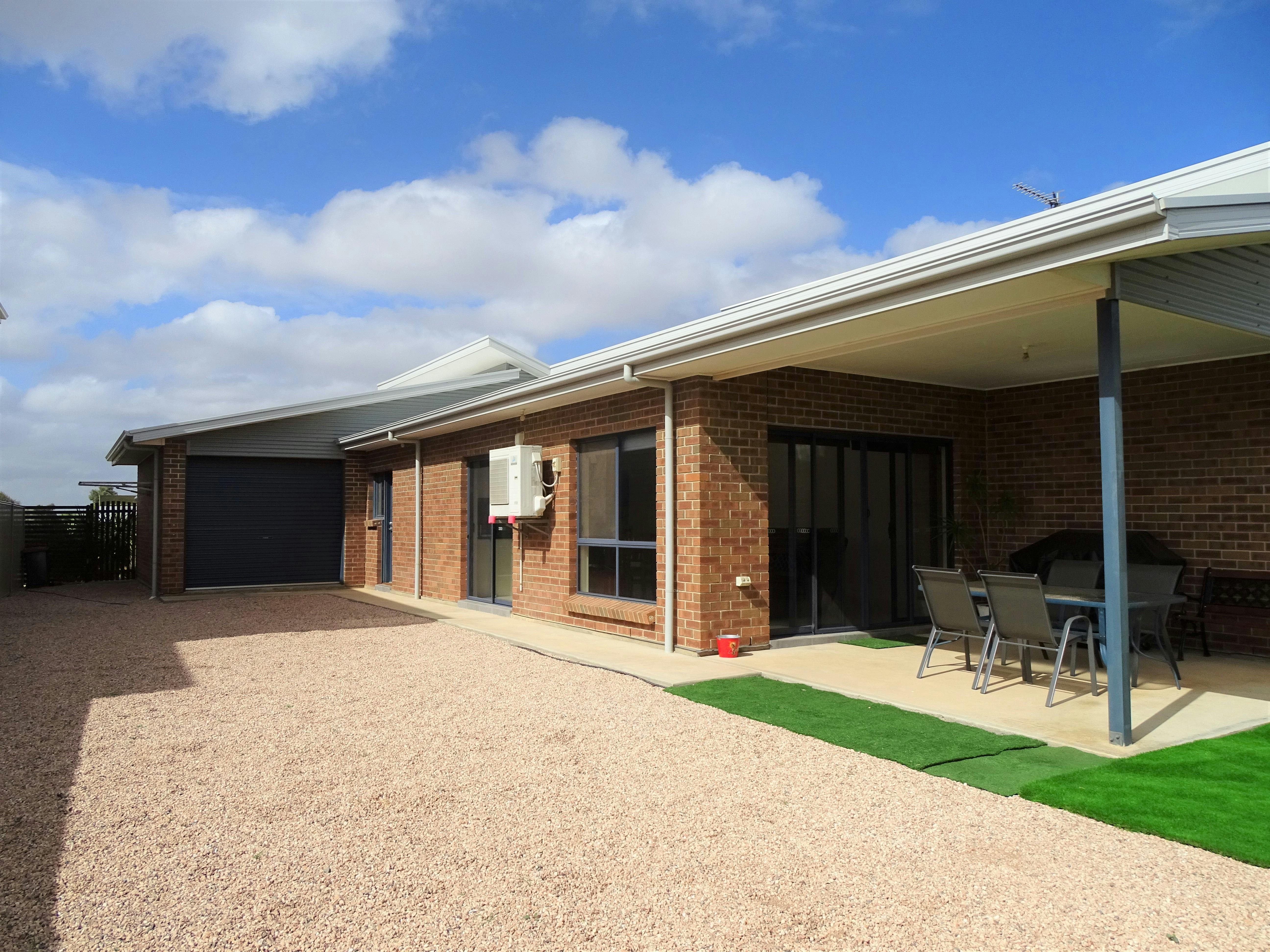 Pebbles' Beach House, Port Hughes