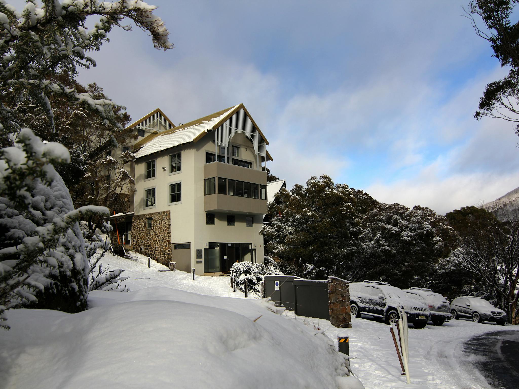 Thredbo Accommodation Accommodation skiing and snowboarding