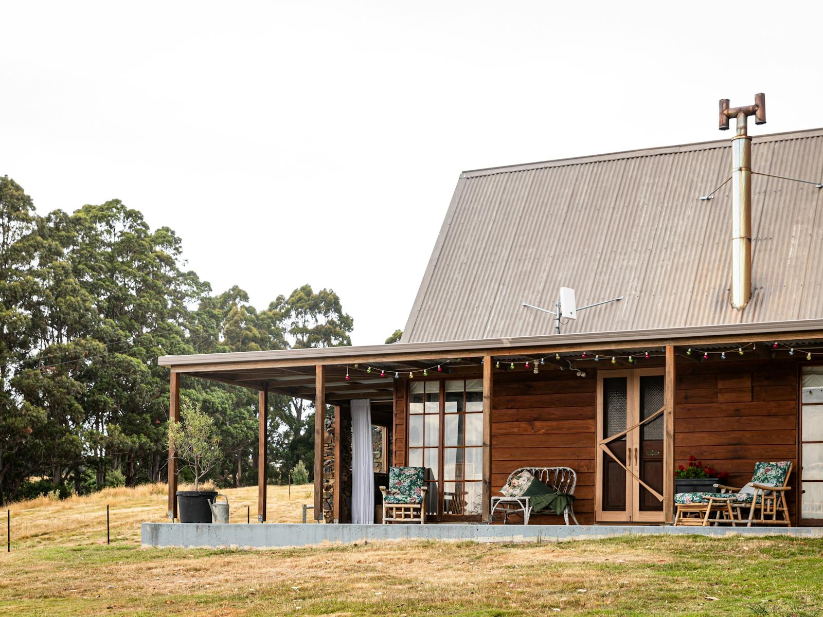 Authentic wilderness cabin in Port Arthur