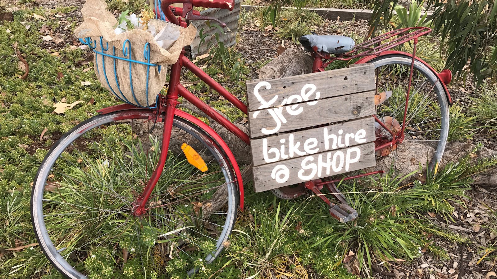 Grong Grong Borrow Bikes