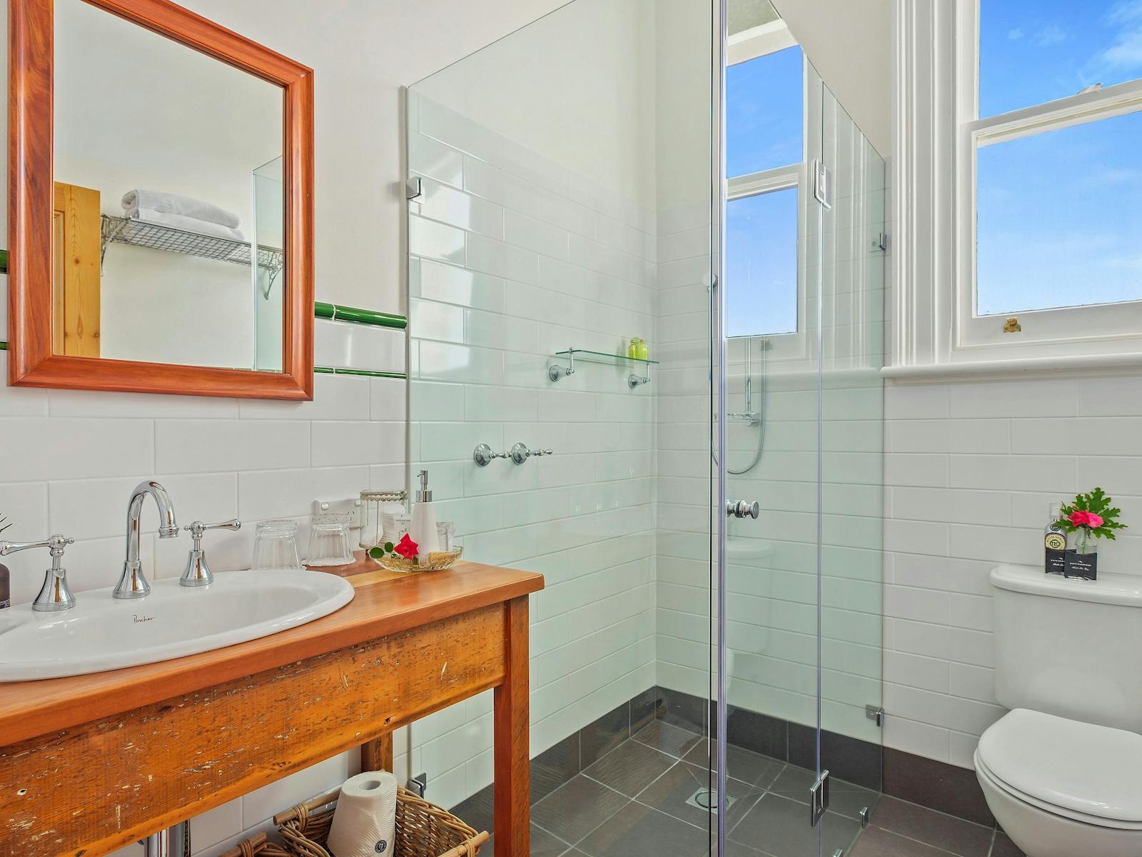 Cygnet Old Bank Franc Bathroom Huon Valley Accommodation Bed and Breakfast Ensuite Franc