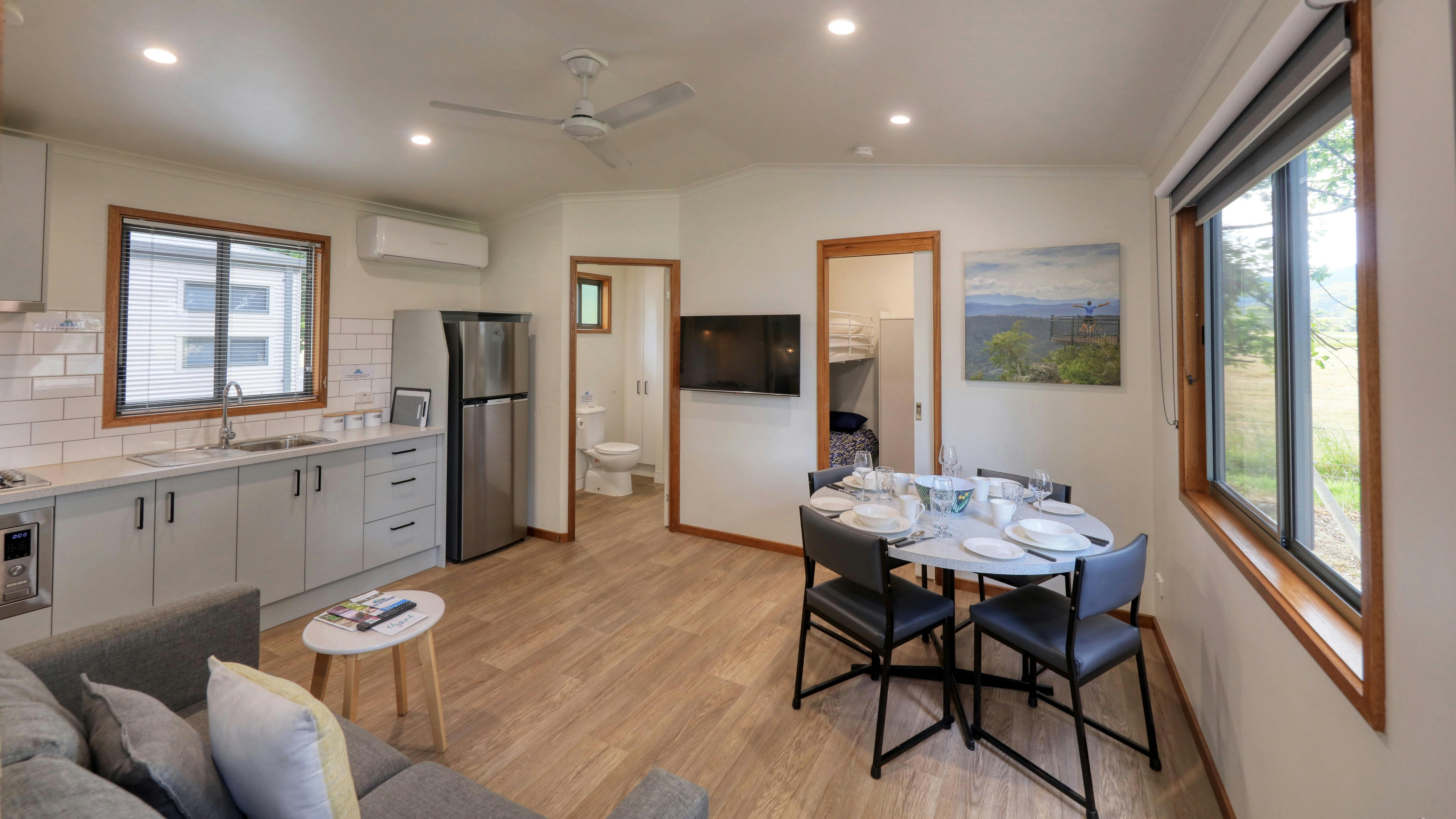 Deluxe Cabin - 2 bedroom interior