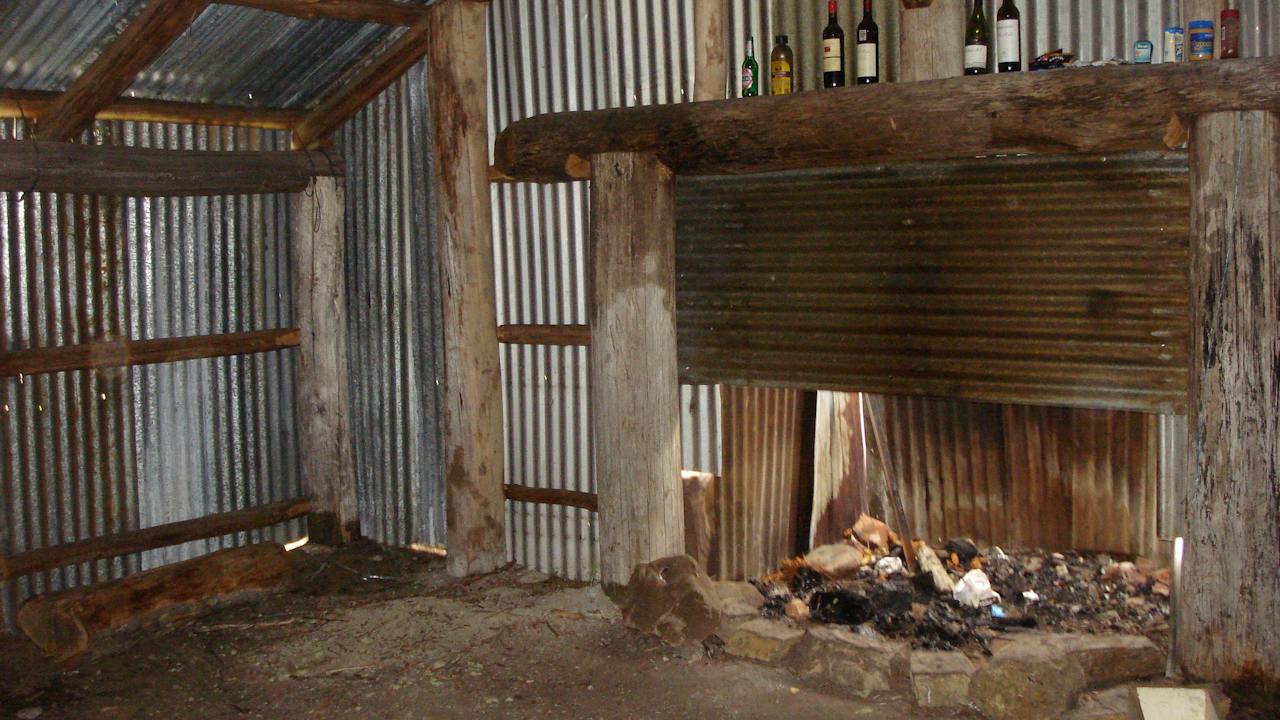 Lovicks Hut inside
