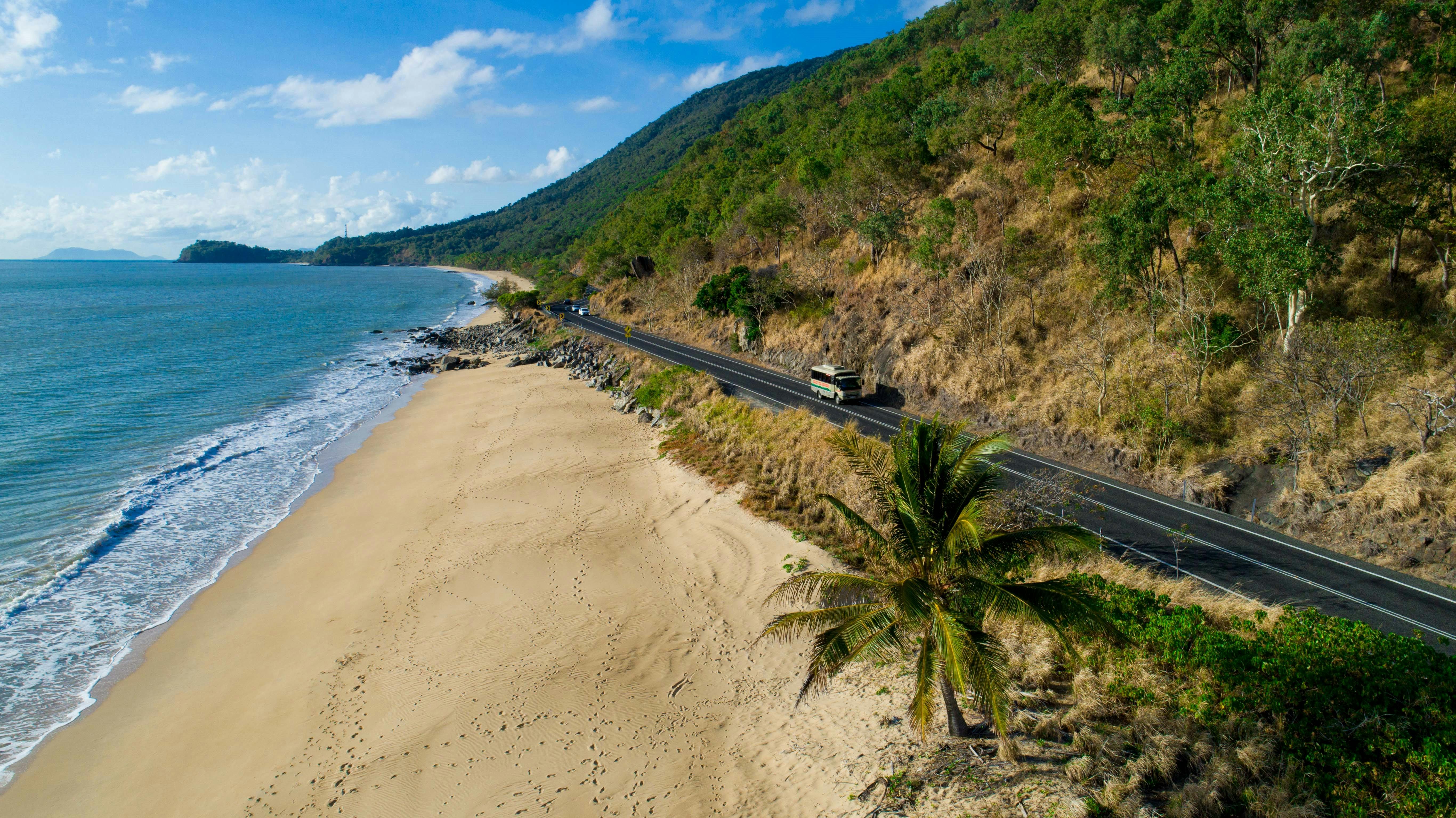 Beautiful scenic drive along the coastline to the Daintree National Park
