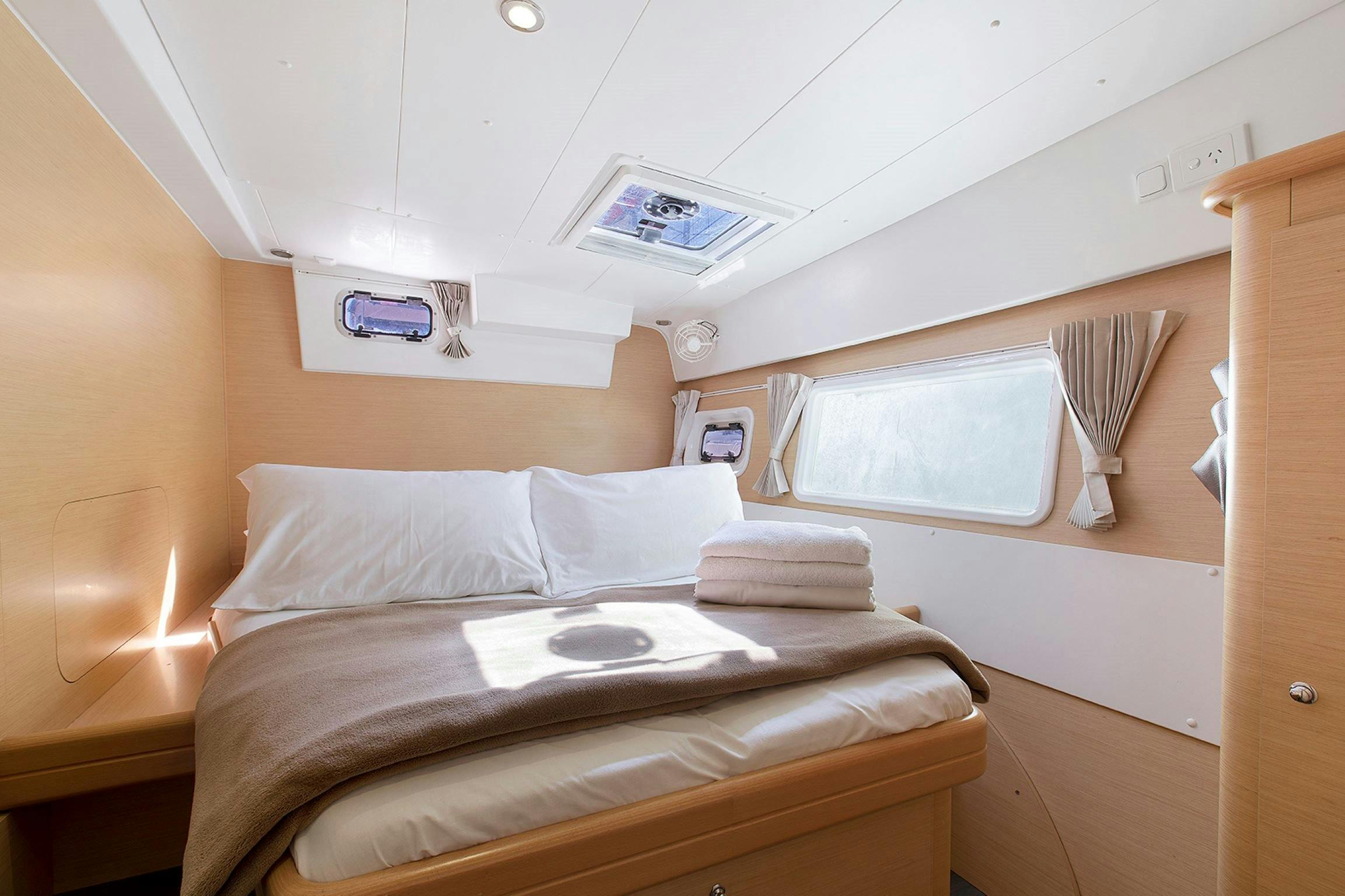 Forward Starboard Cabin