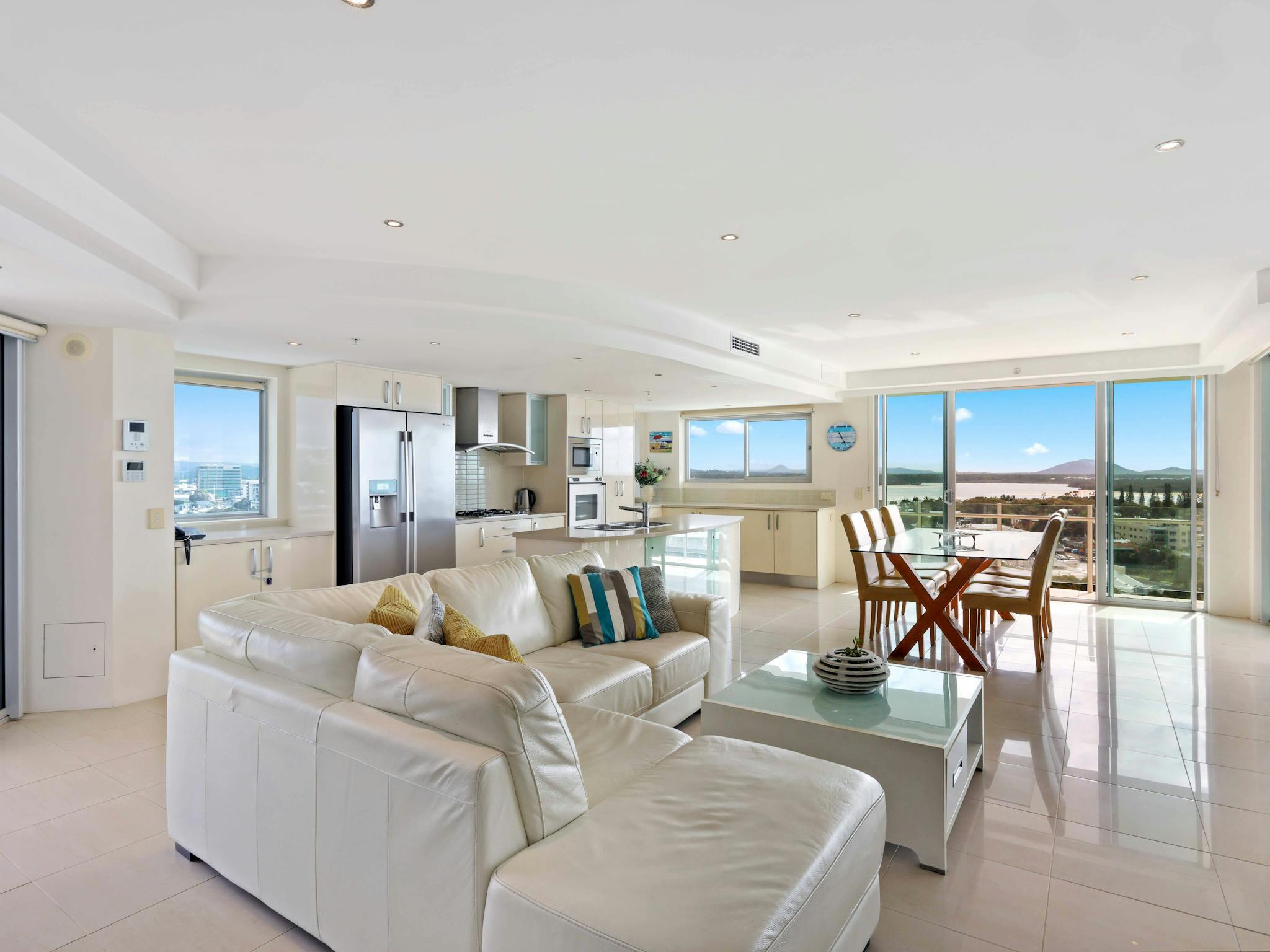 Aqua Vista Resort Maroochydore 3 Bed Ocean Views Aqua Vista Resort Maroochydore 3 Bed Ocean Views