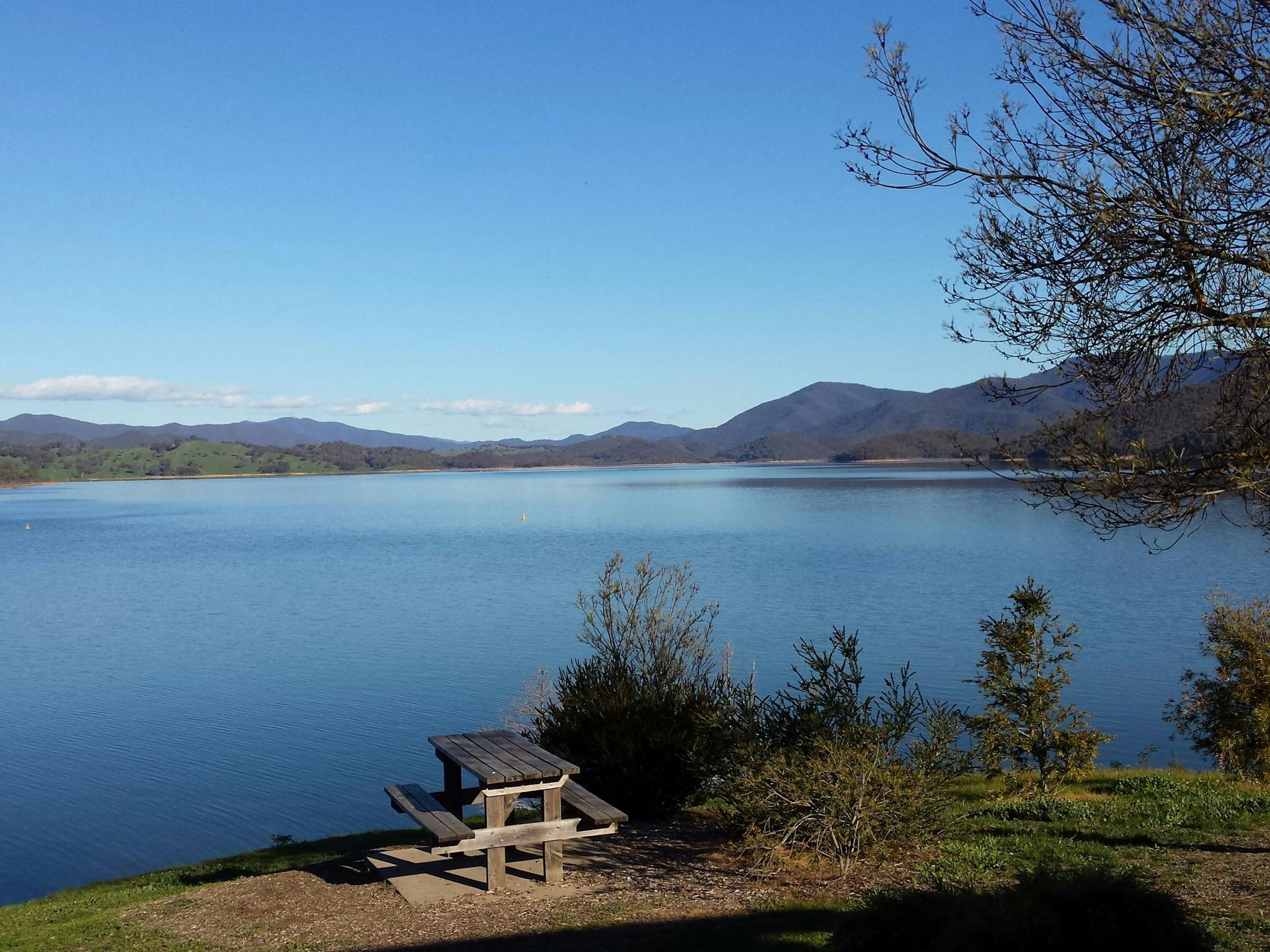 View from Picnic Point over Lake Eildon