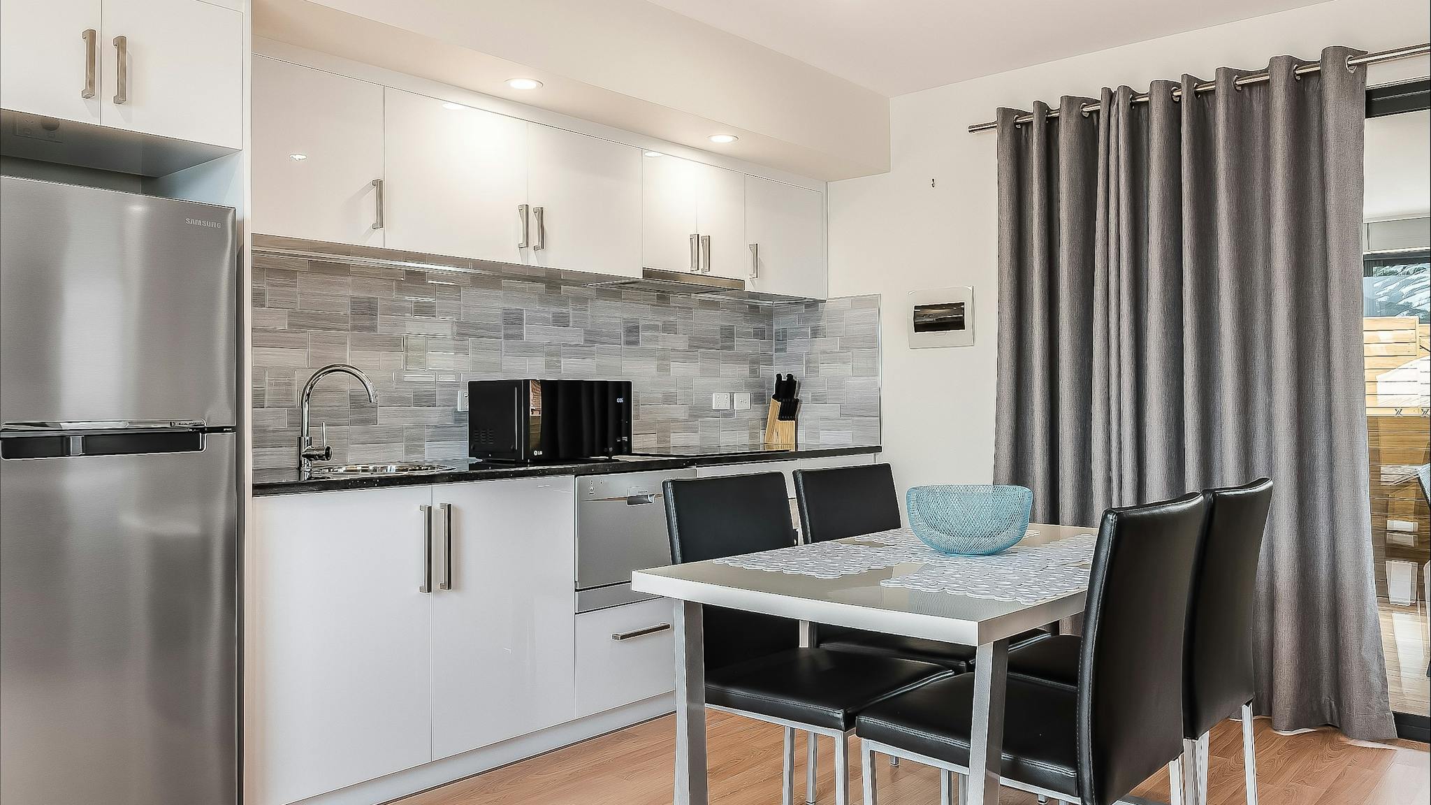 2 bedroom kitchen