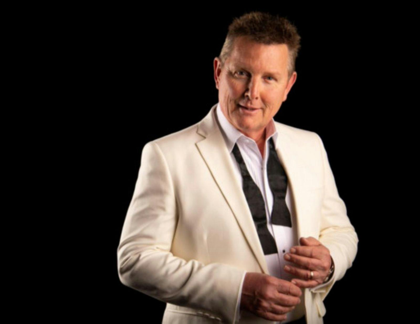 Tom Burlinson Swing