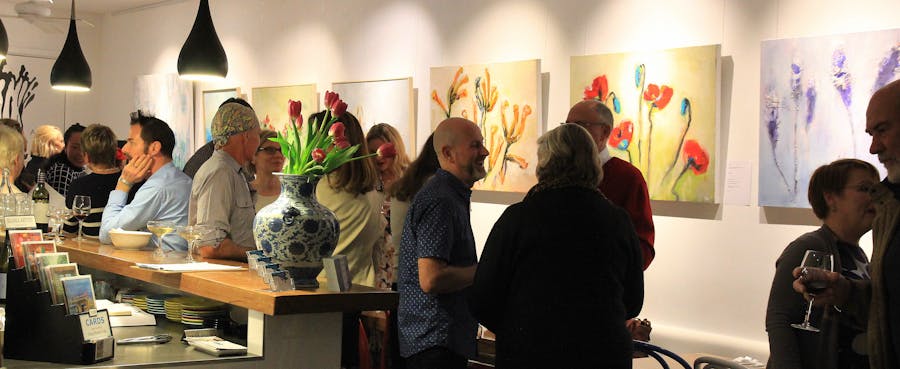 Art Gallery and Bar