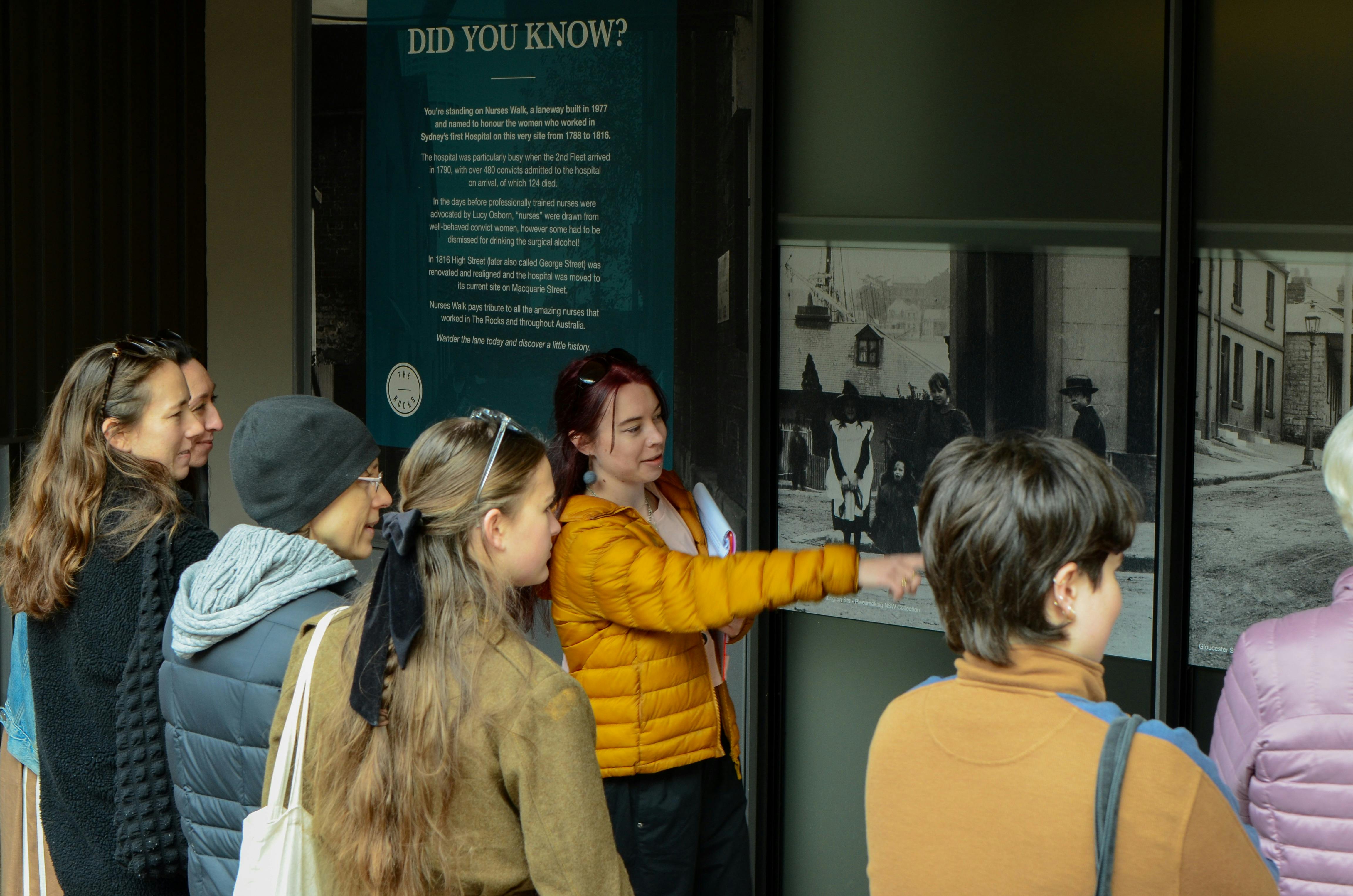 Local guide in The Rocks at Nurses Walk