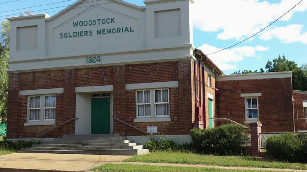 Woodstock Soldiers Memorial Hall edit