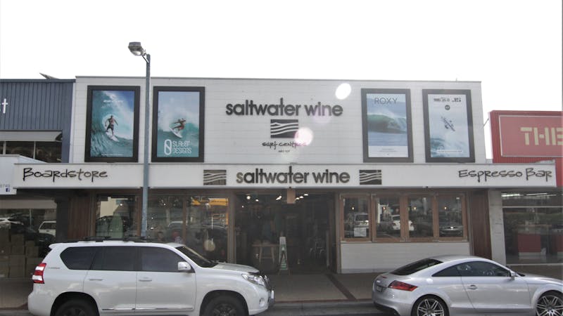 Saltwater Wine Surf Centre: Port Macquarie