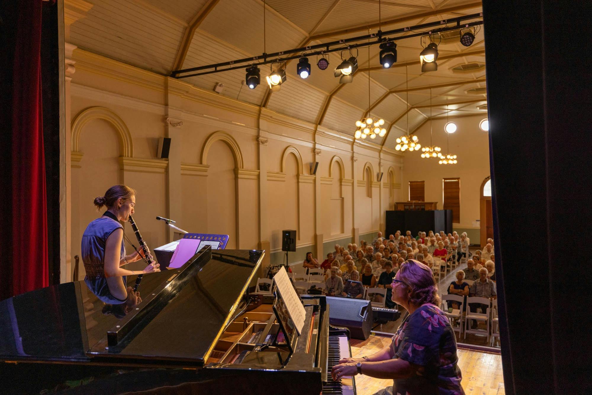 Forbes Town Hall Konzert