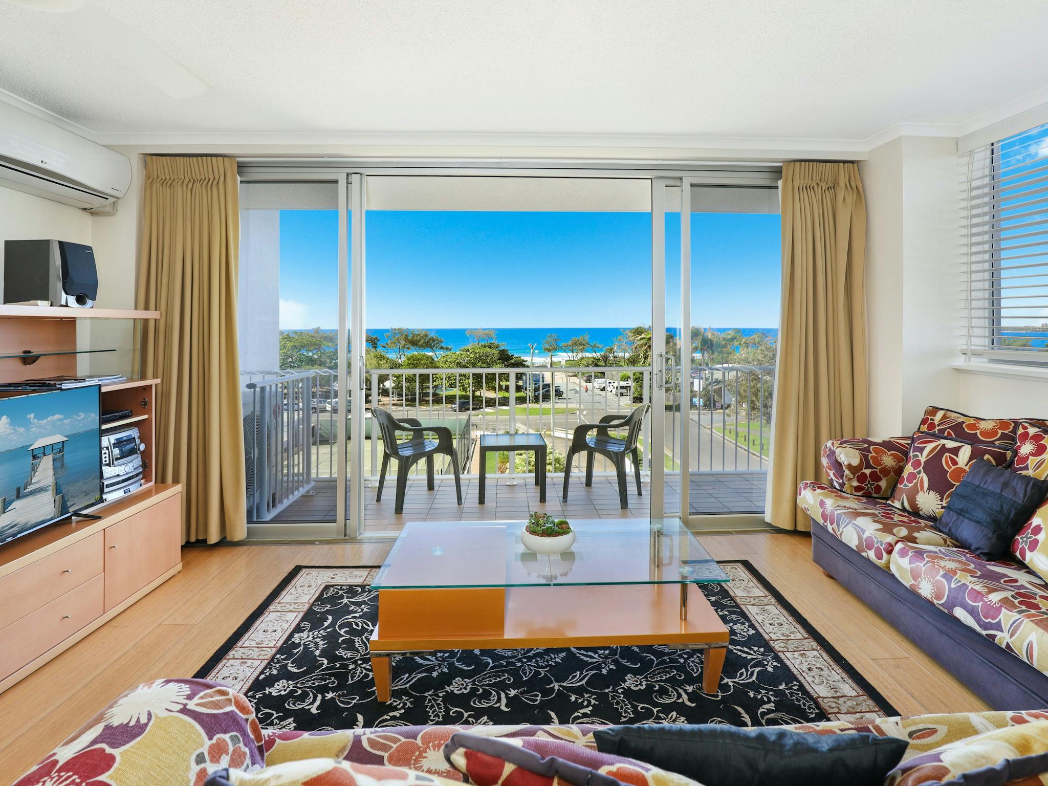 large seating area in the lounge in a3 Bedroom Filtered Ocean View Apartment large seating area in the lounge in a3 Bedroom Filtered Ocean View Apartment