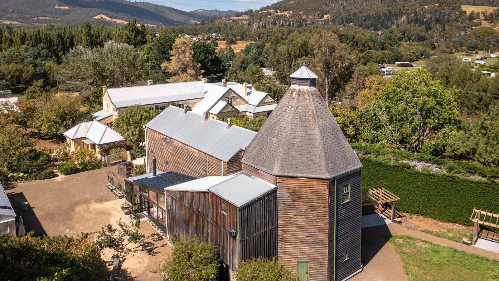 The Kiln is located in Tasmania's stunning Huon Valley, and sits next to Clifton Homestead.