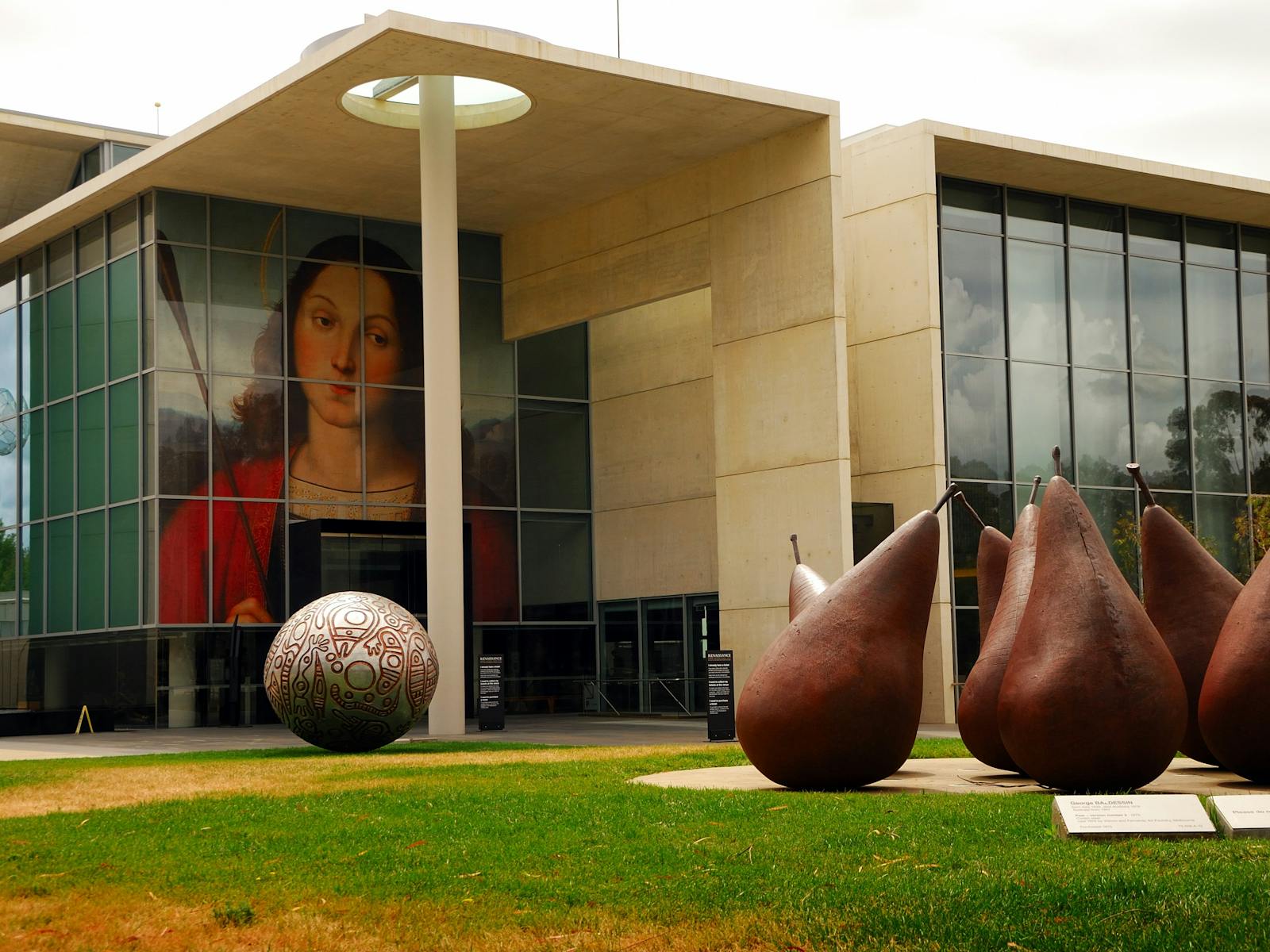 Exterior of the National Gallery of Australia