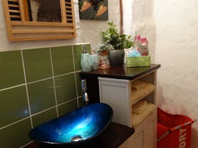 Dinky Di's main bathroom with toilet and shower